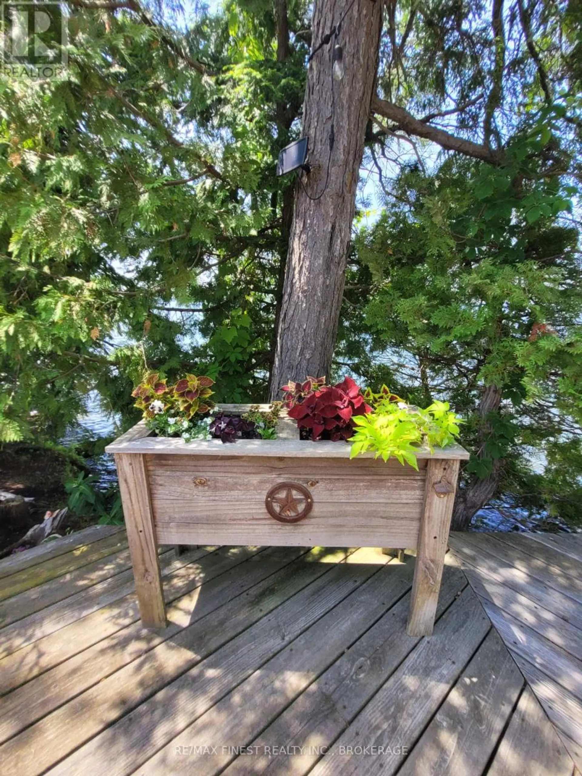 128 ISLAND - Image 14