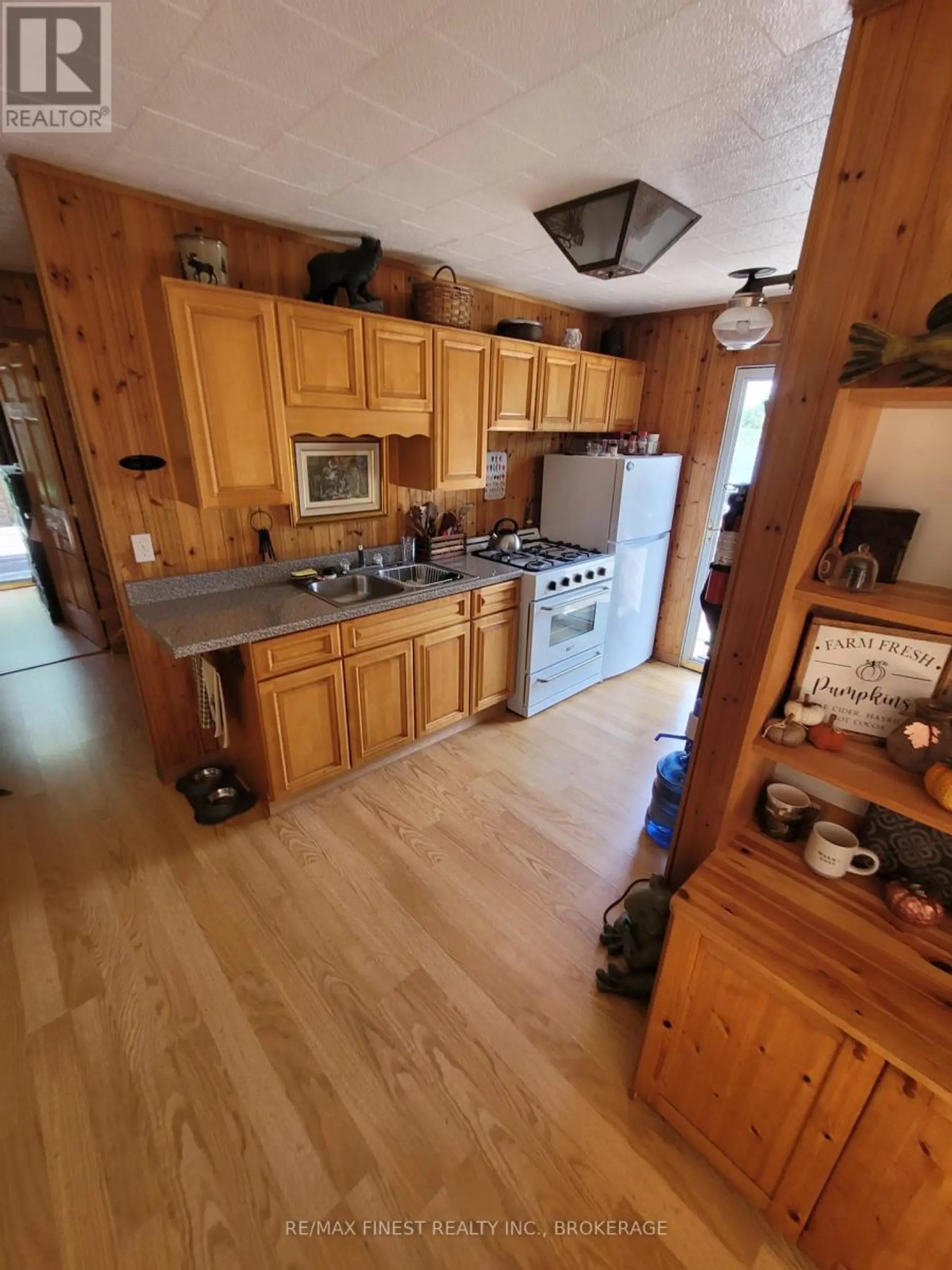 128 ISLAND - Image 6