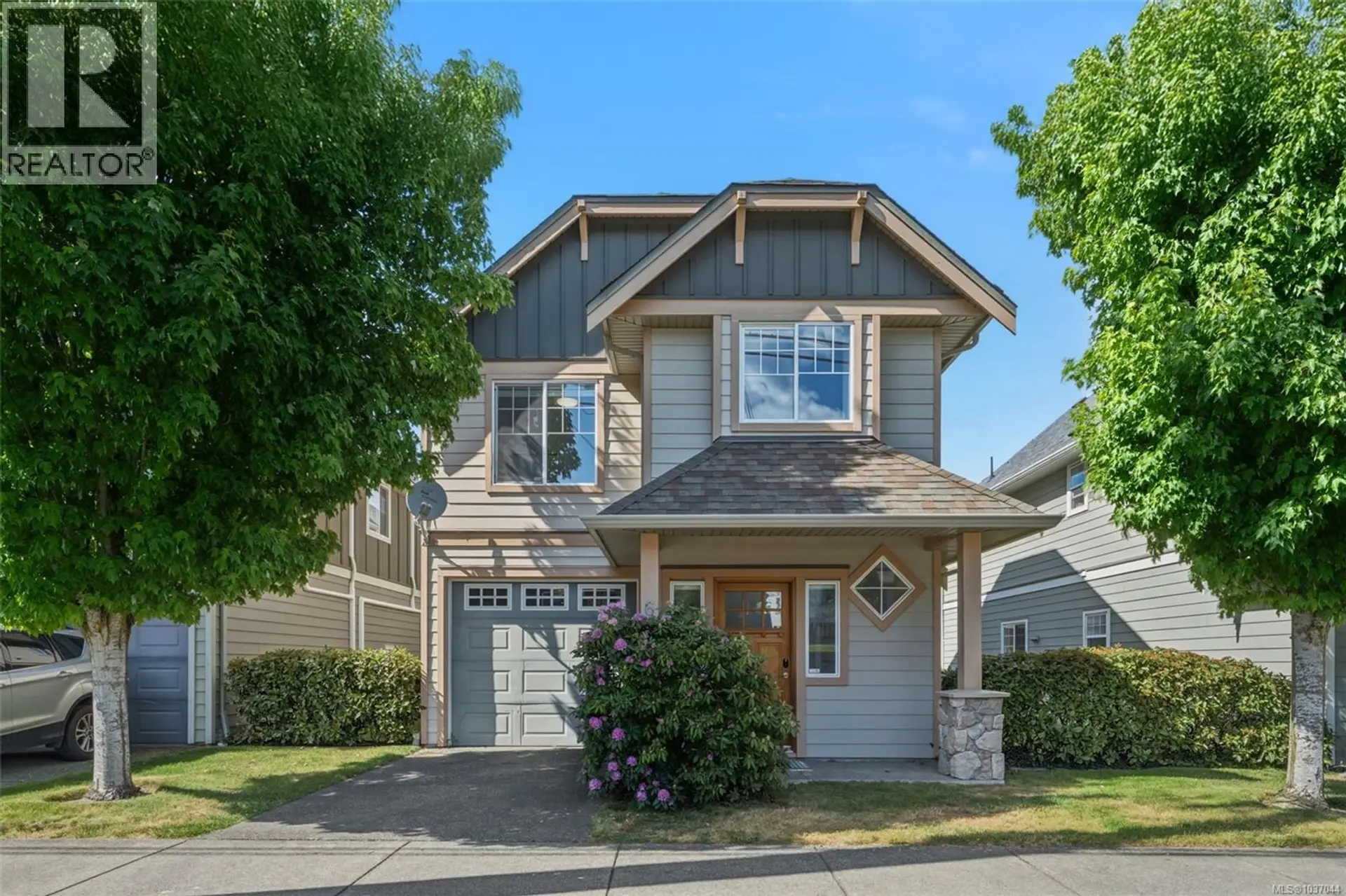 Property at #6 1182 Colville Rd, Esquimalt, BC