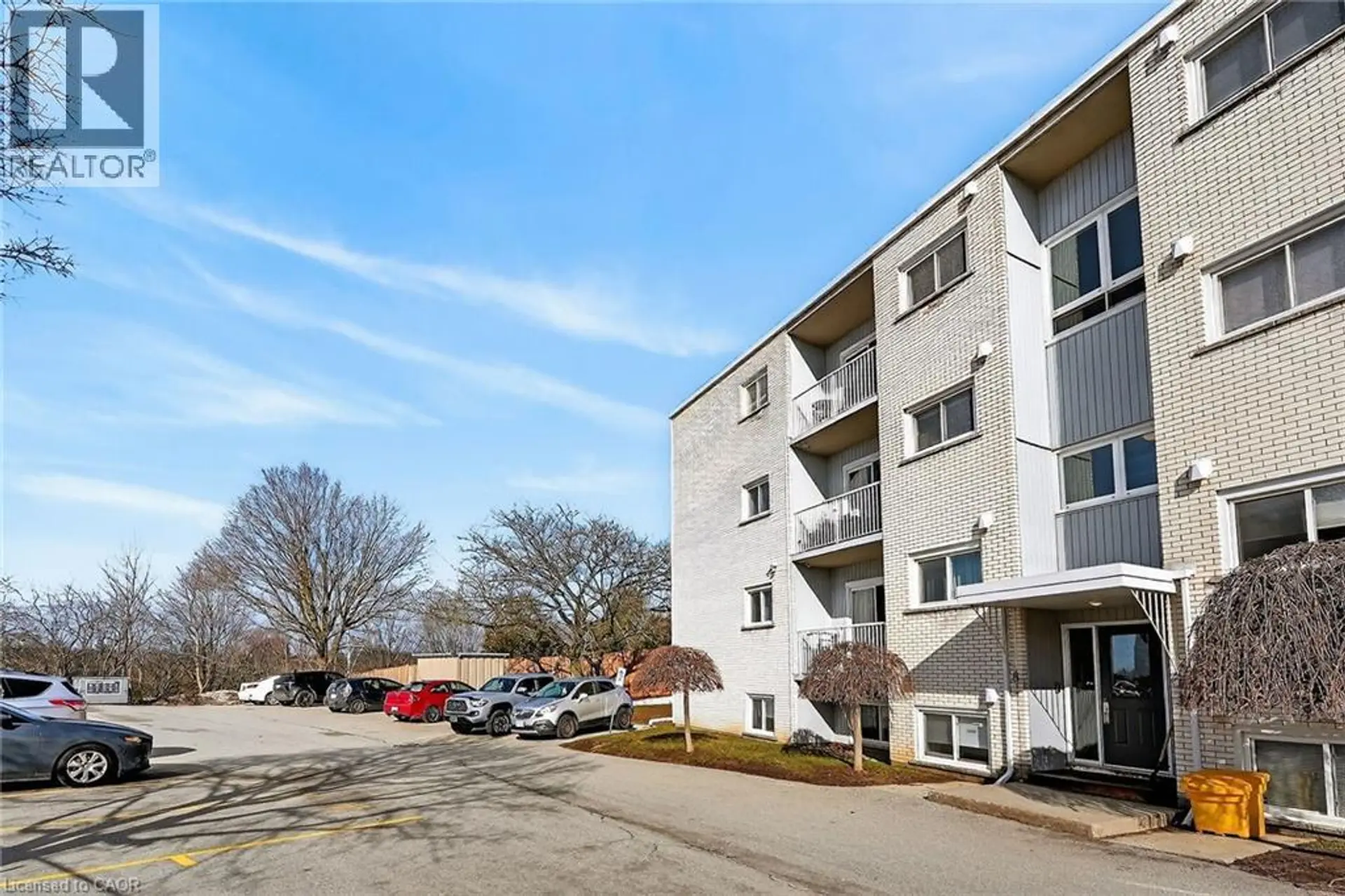 #1 37 CONROY Crescent - Image 1
