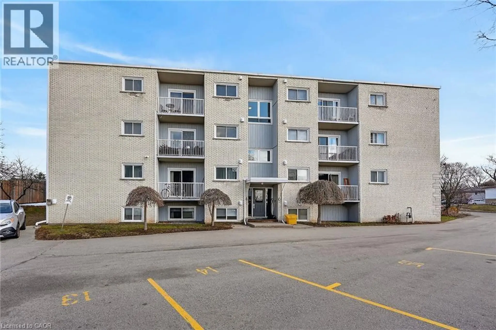 #1 37 CONROY Crescent - Image 2
