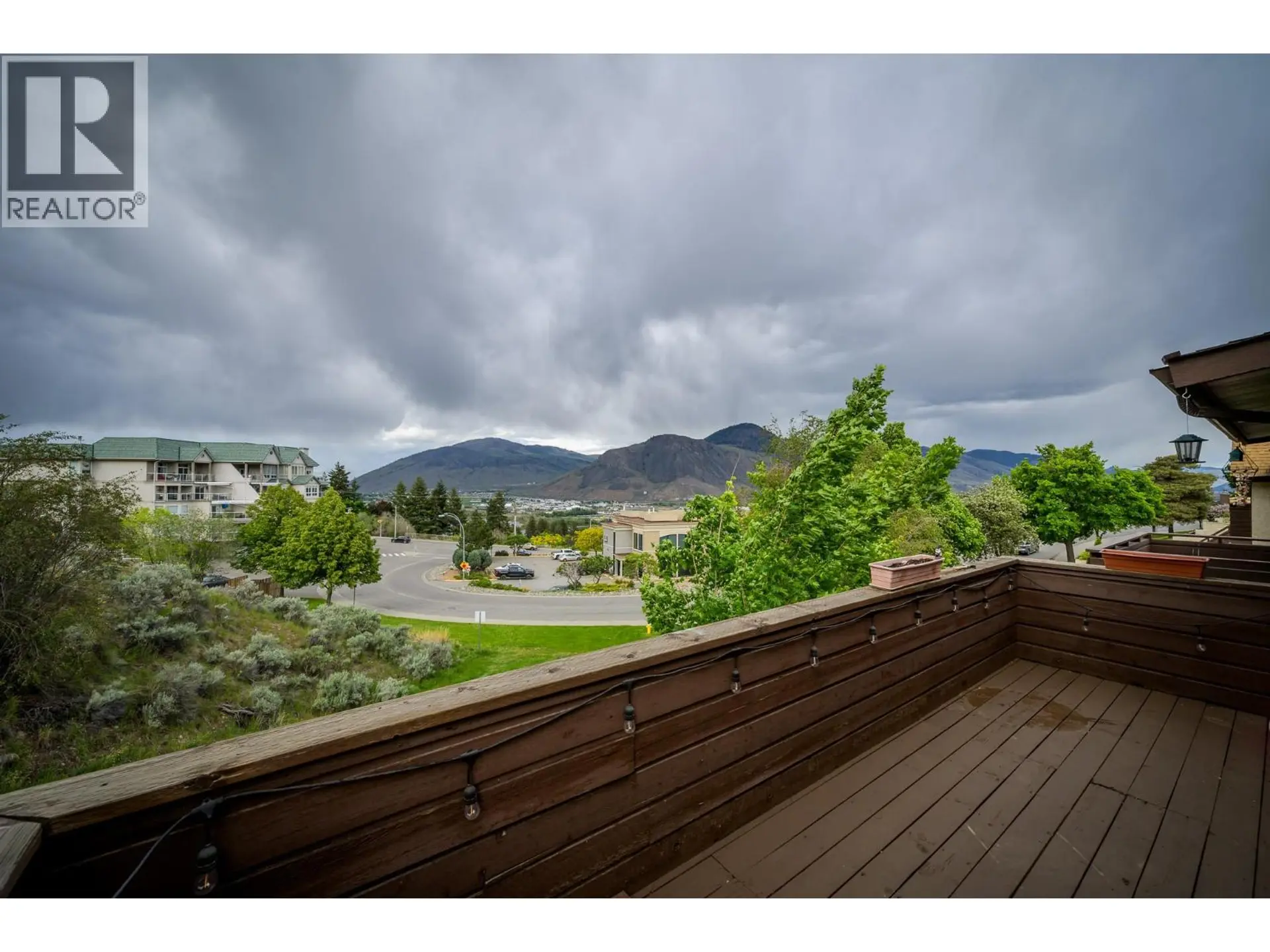#9 250 Pemberton Terrace - Image 11