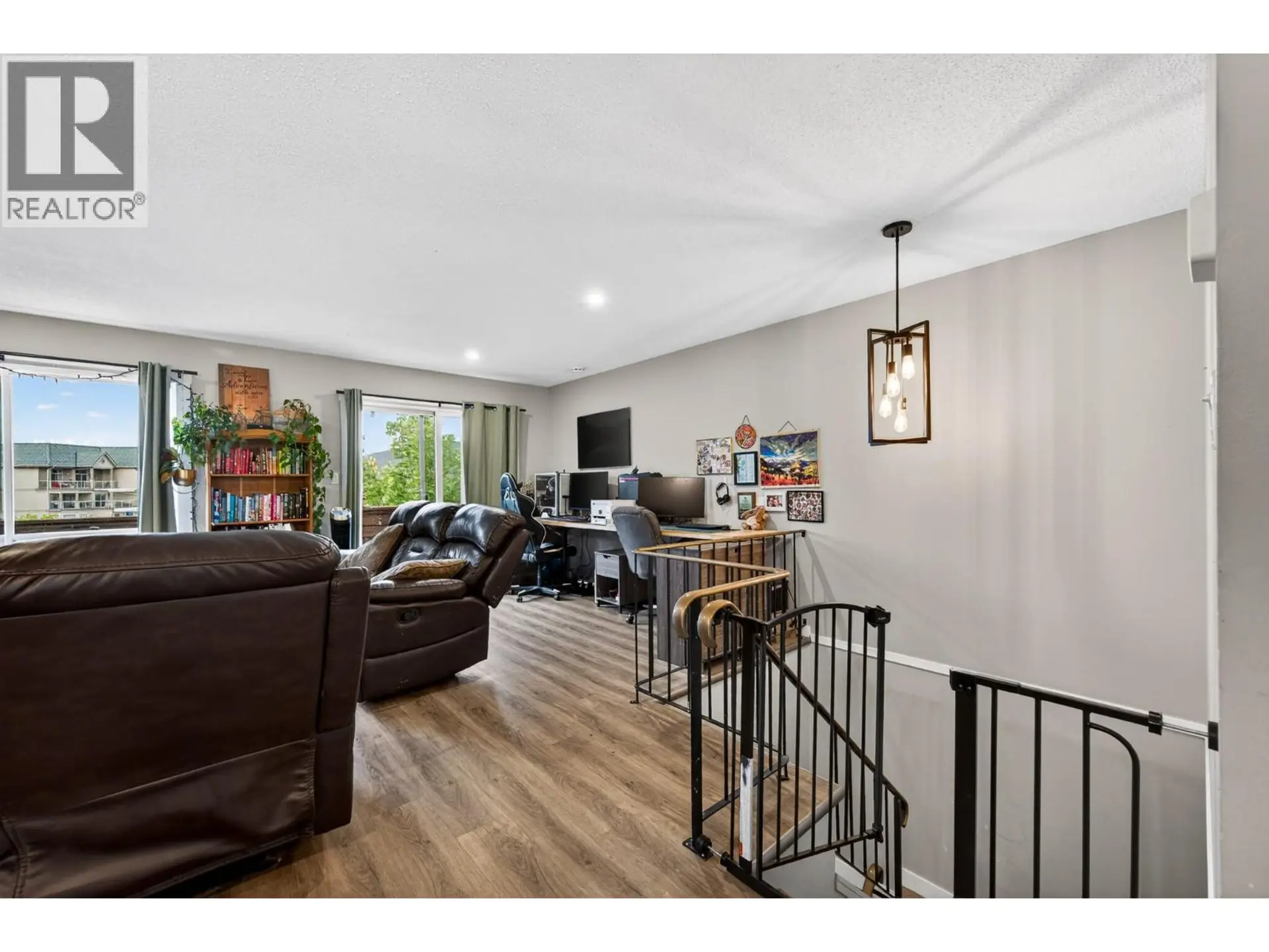 #9 250 Pemberton Terrace - Image 8