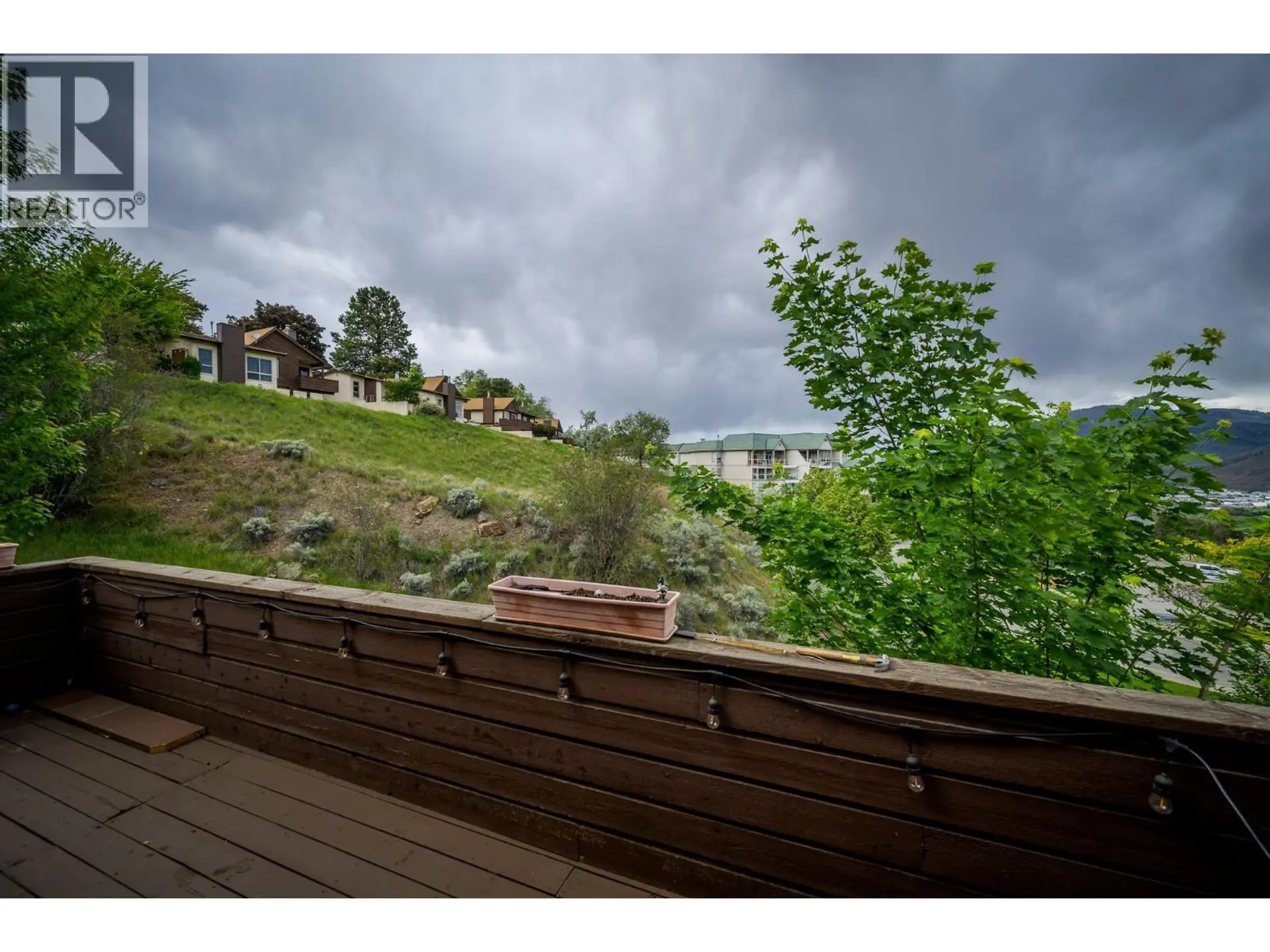 #9 250 Pemberton Terrace - Image 12