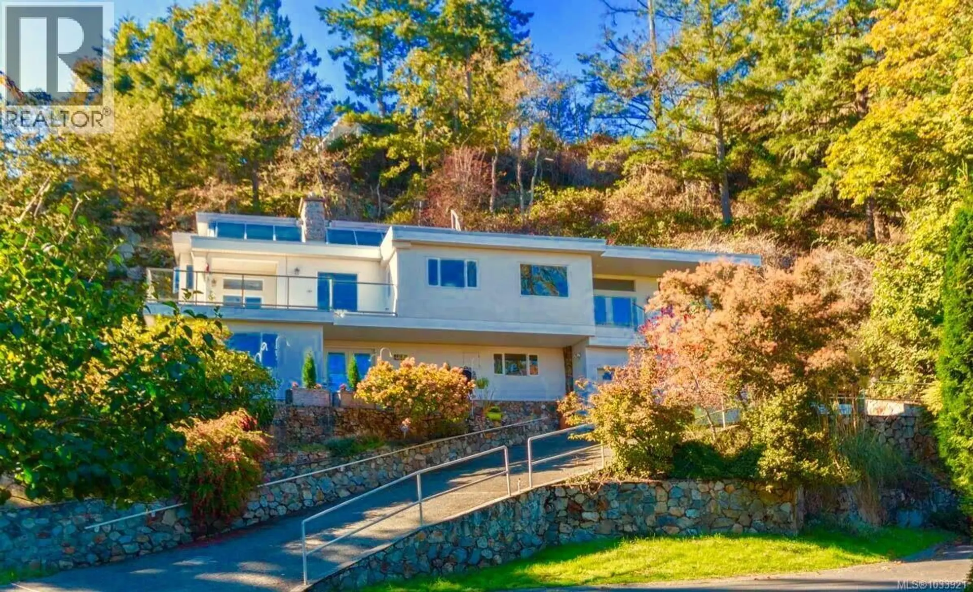 Property at 4612 Cliffwood Pl, Saanich, BC