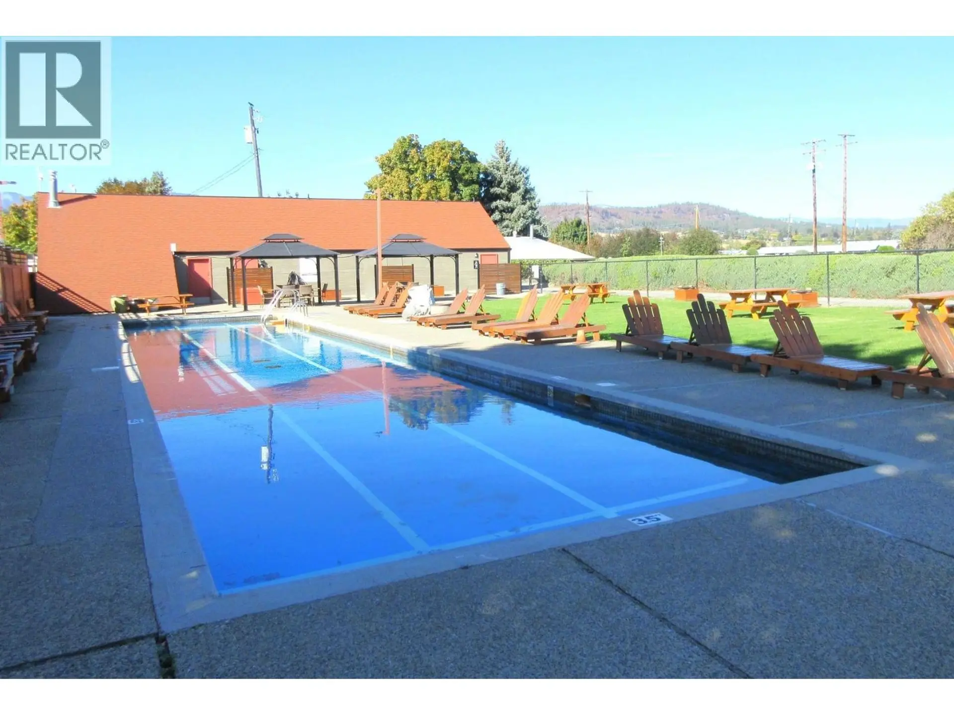 #98 415 Commonwealth Road - Image 12