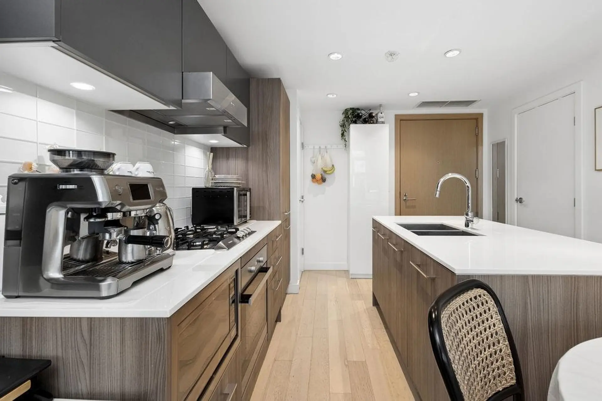 #328 2220 Kingsway Street - Image 4