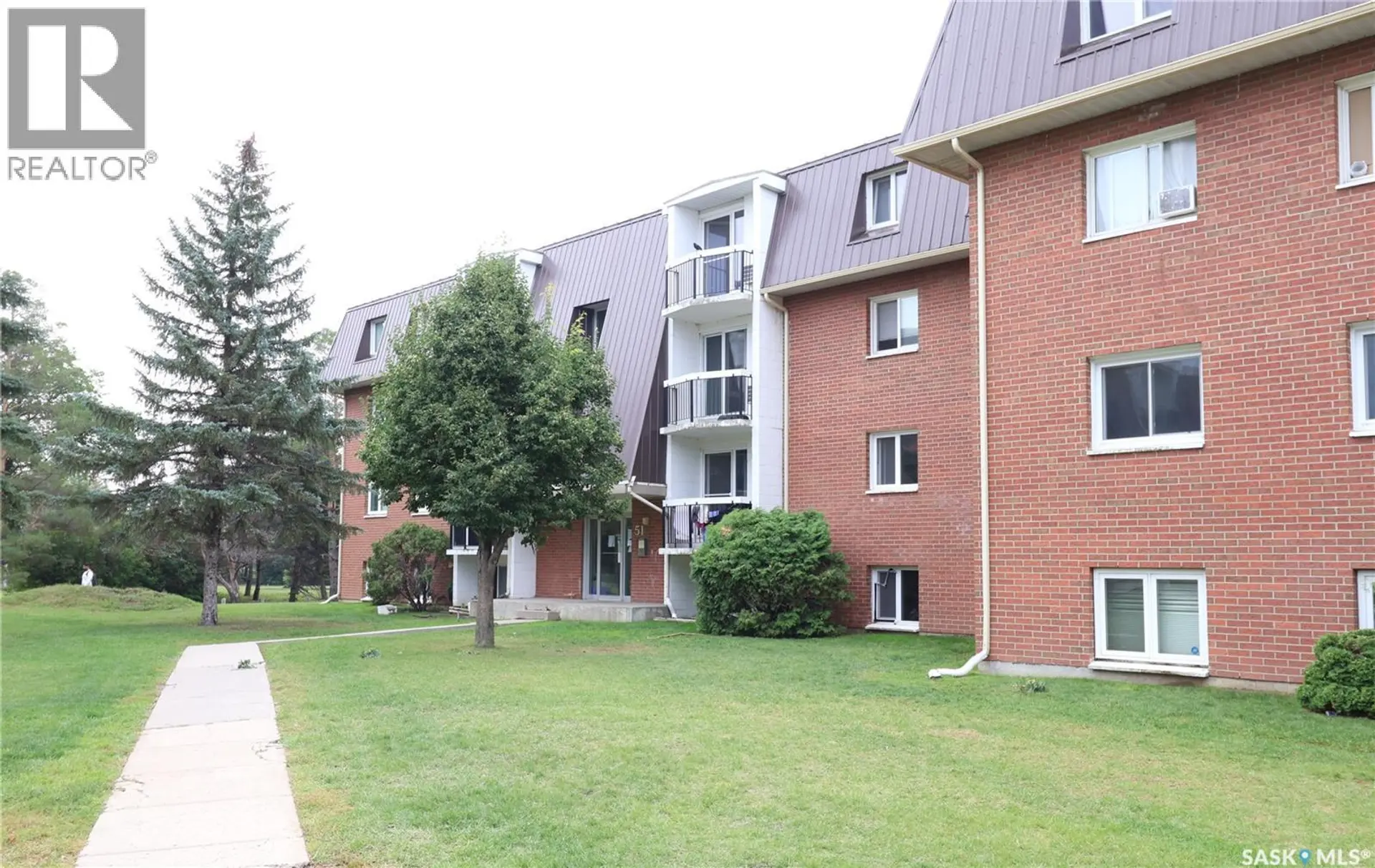 #12 51 Centennial STREET - Image 1