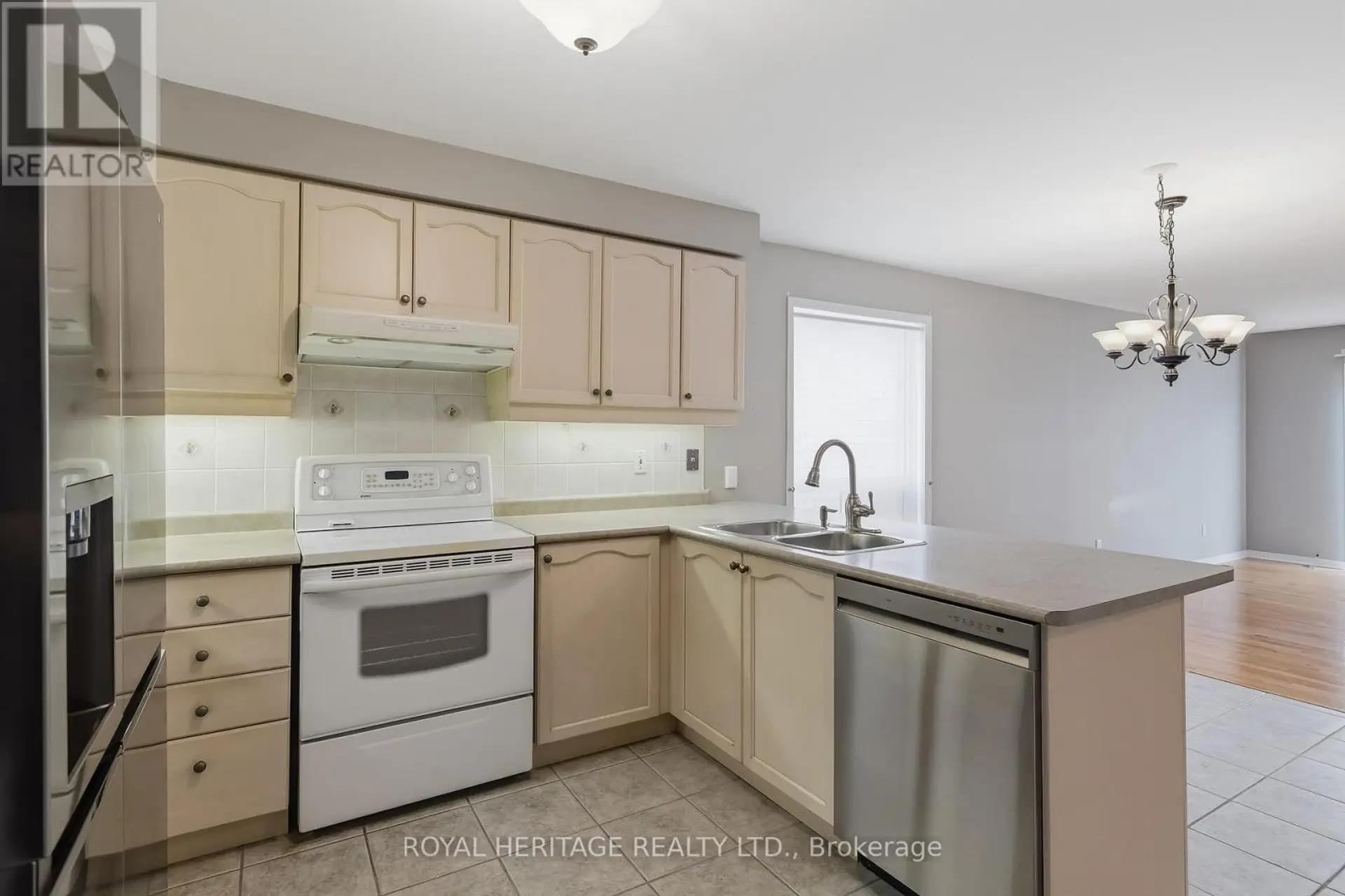 19 FITZPATRICK COURT - Image 3