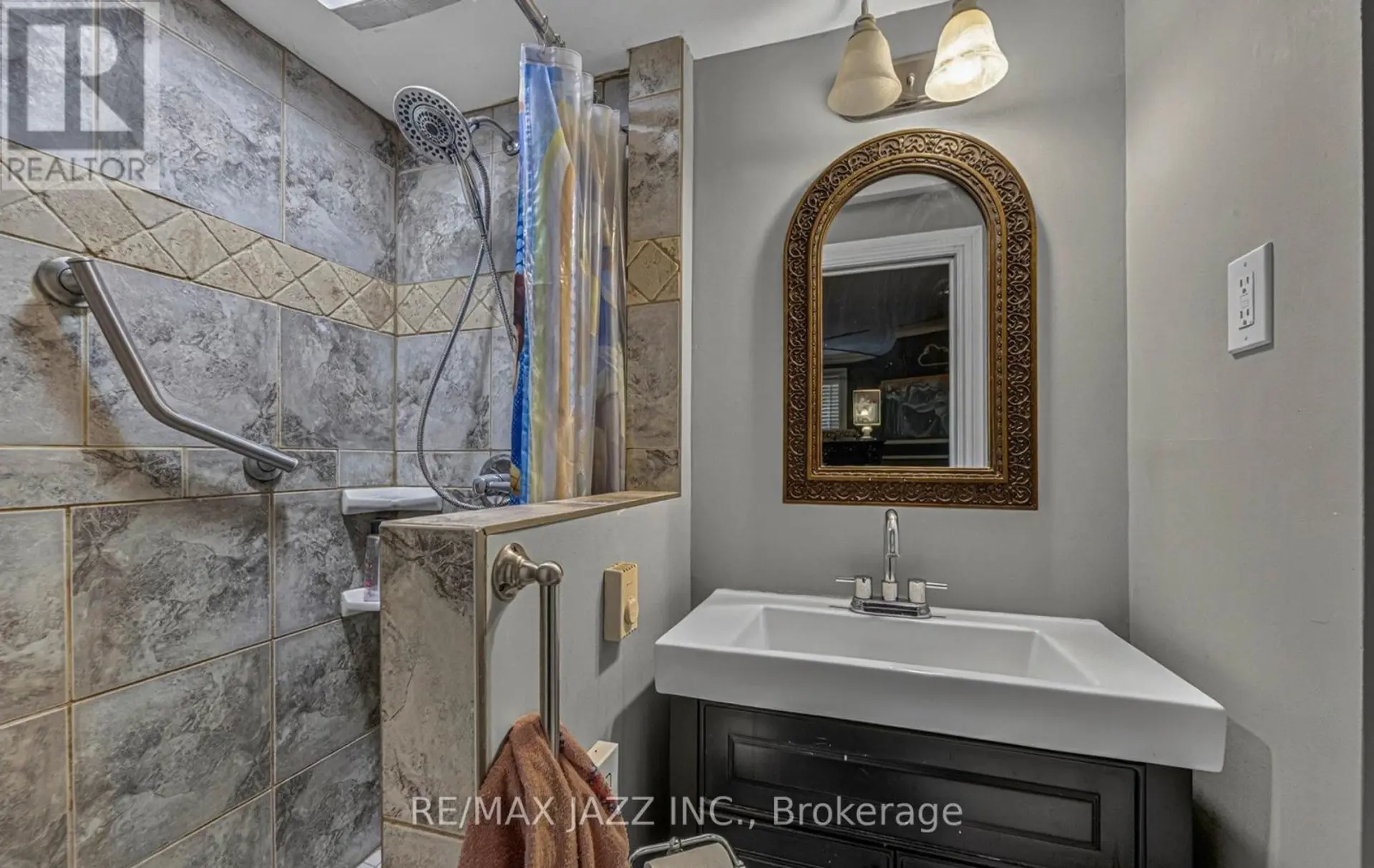 112 HOPE STREET N - Image 11