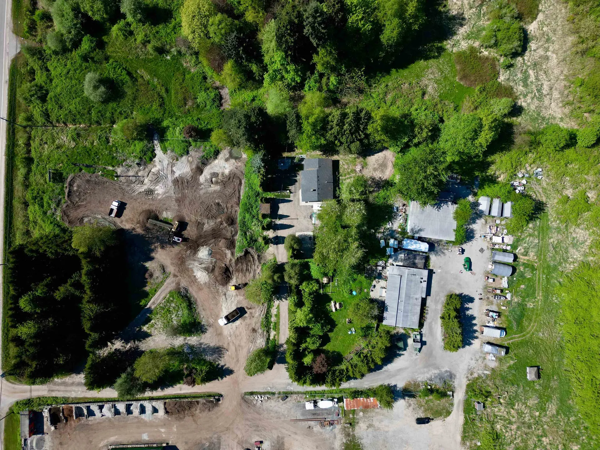 23519 Lougheed Highway - Image 4