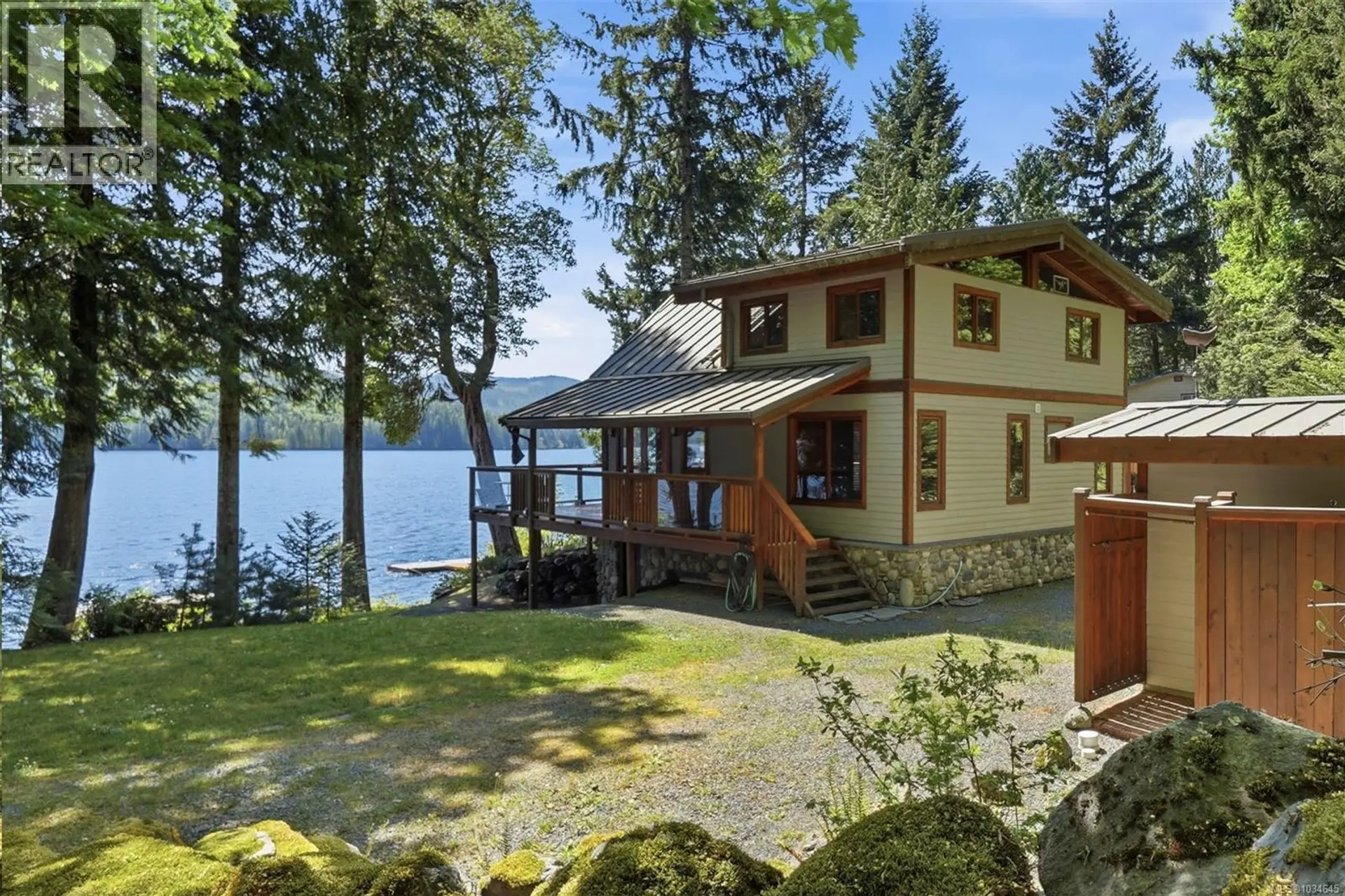 Property at 3864 Horne Lake Caves Rd, Qualicum Beach, BC