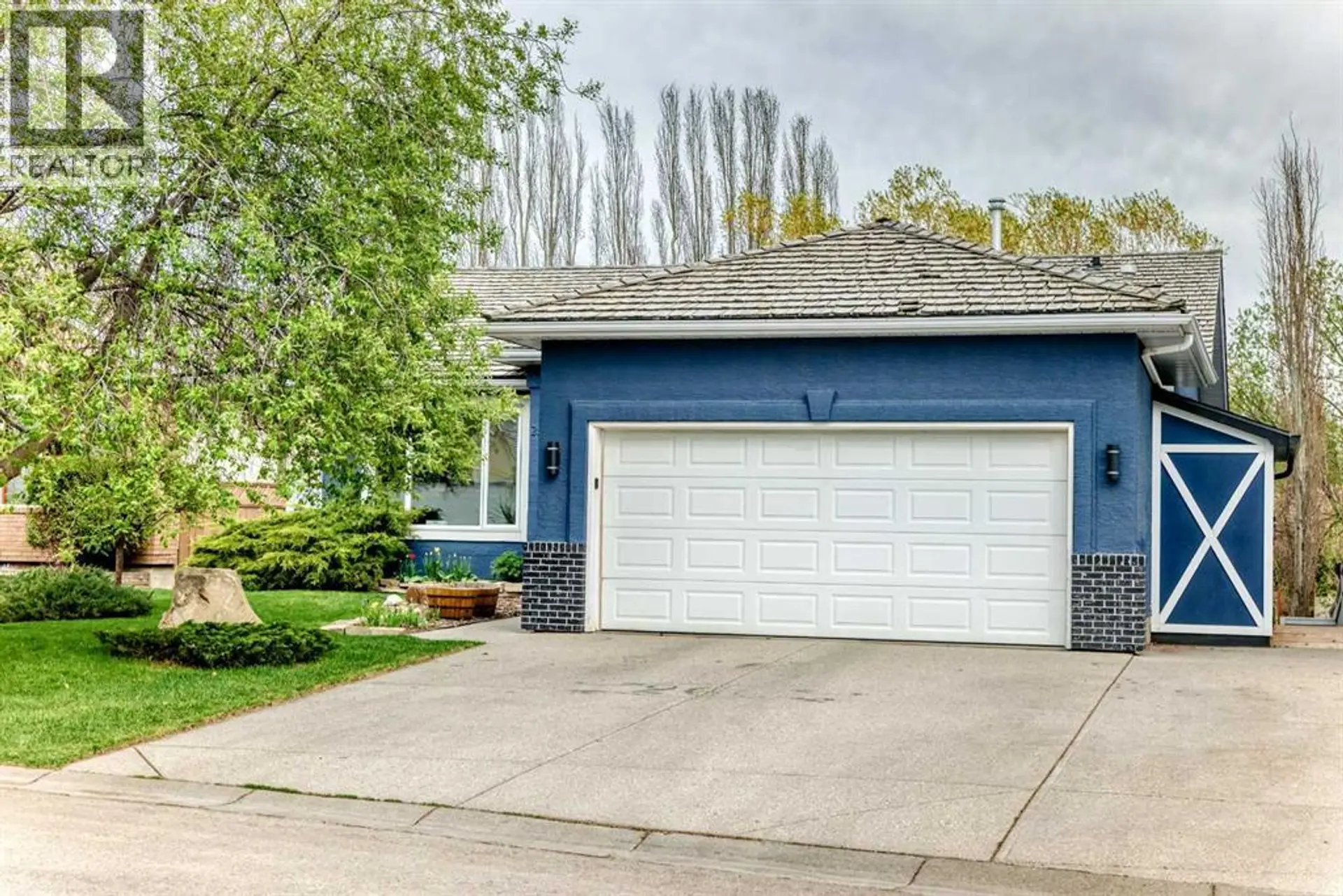 Property at 260 Westchester Way, Chestermere, AB