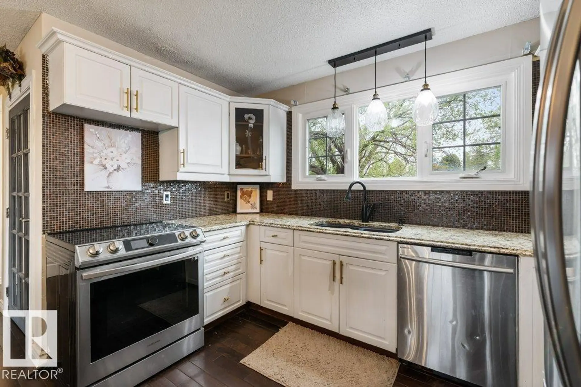11447 39 AV NW - Image 3