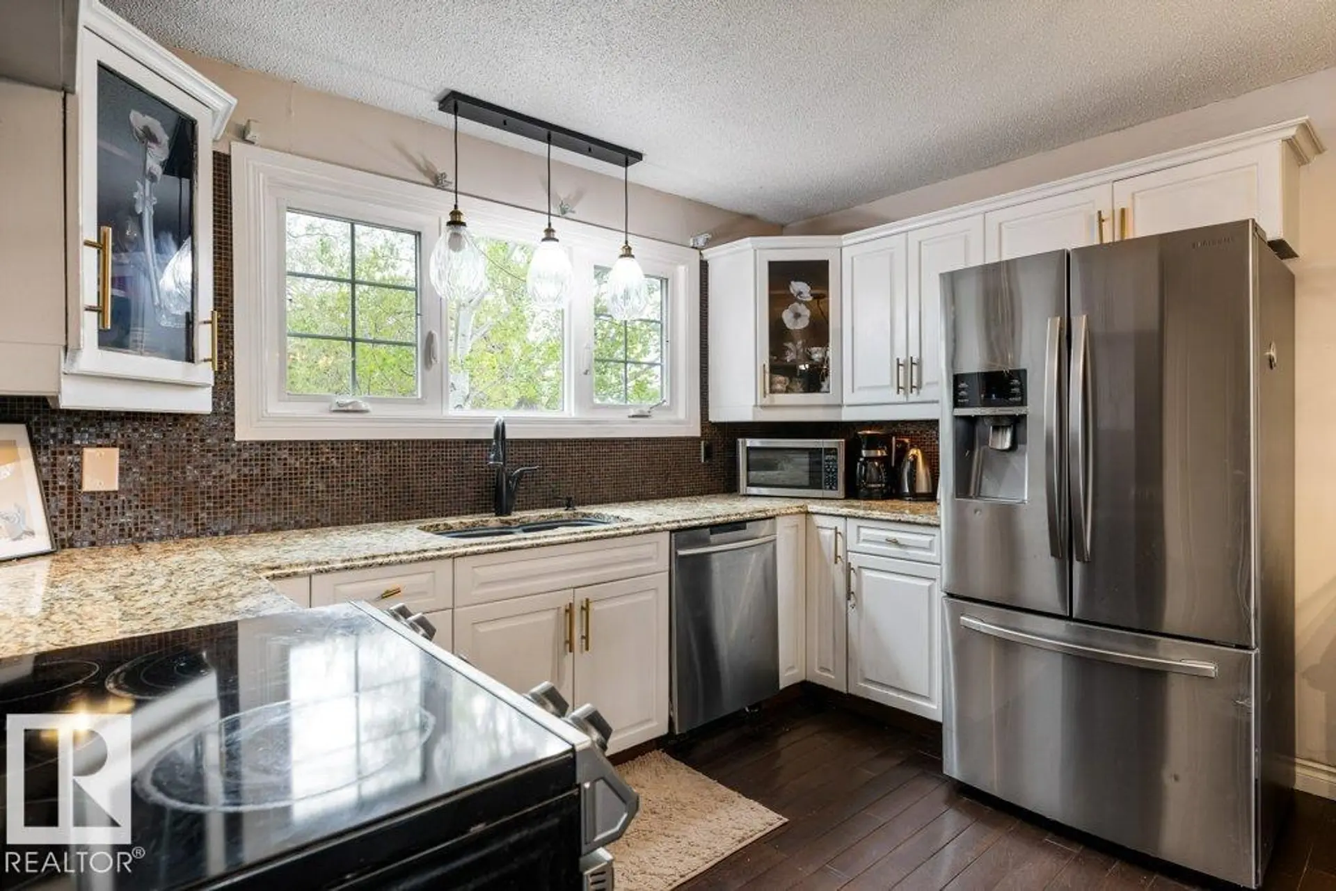 11447 39 AV NW - Image 4