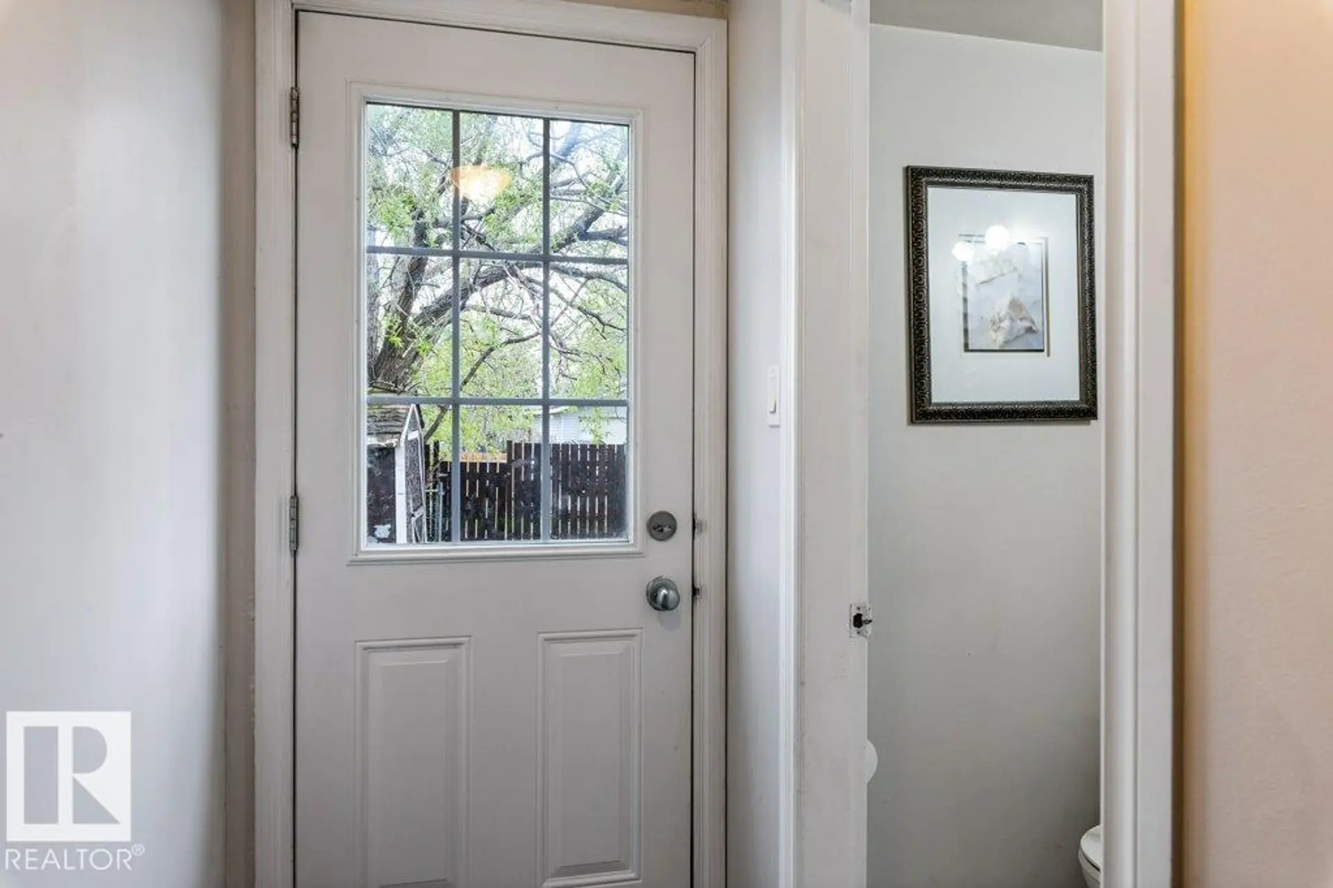11447 39 AV NW - Image 9