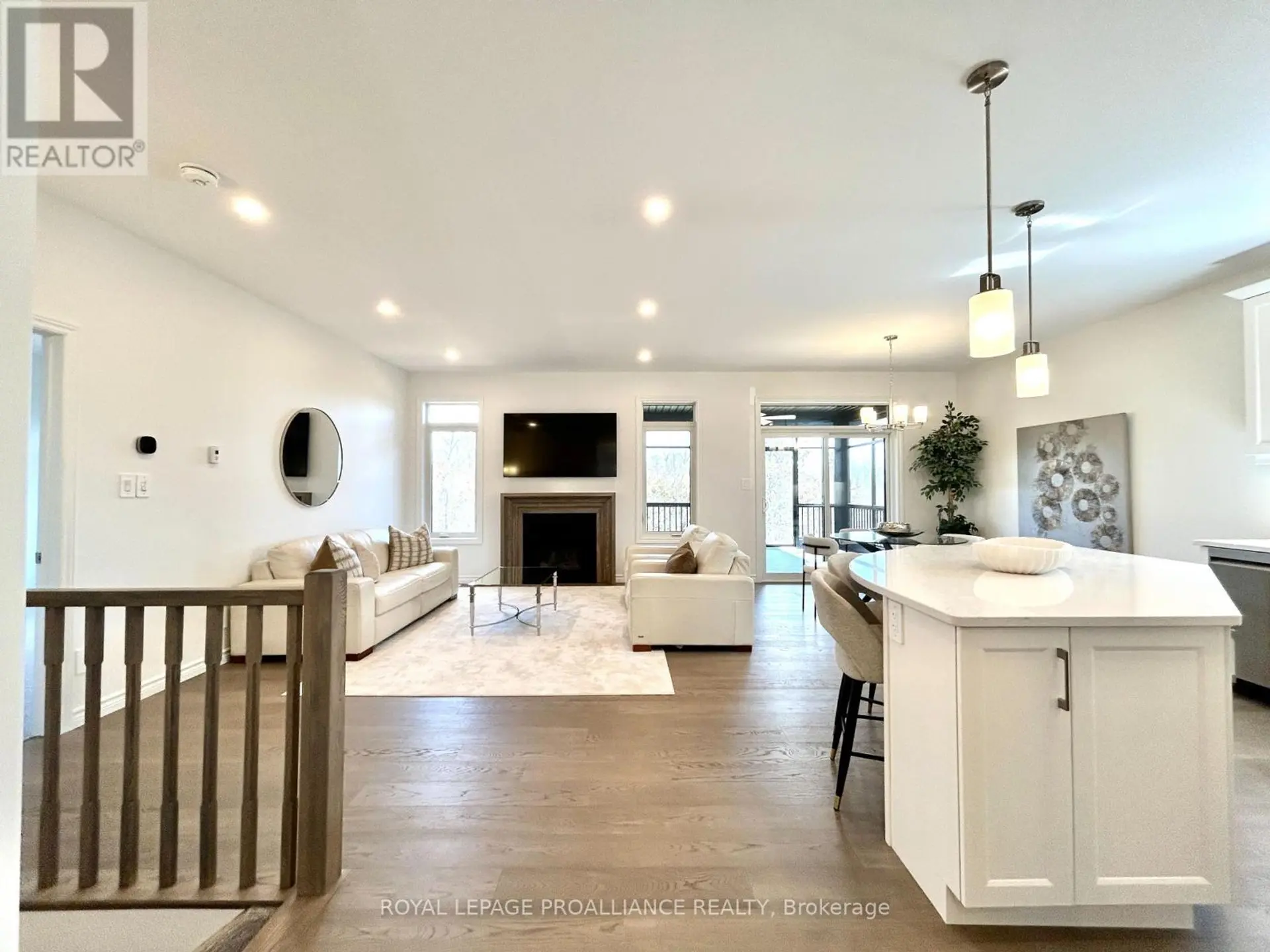 134 STONECREST BOULEVARD - Image 2