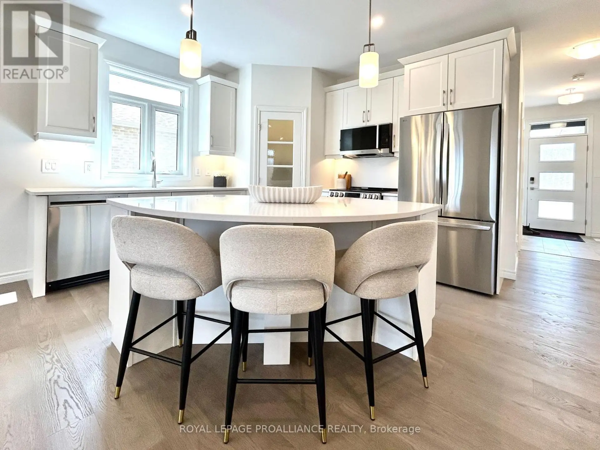 134 STONECREST BOULEVARD - Image 3