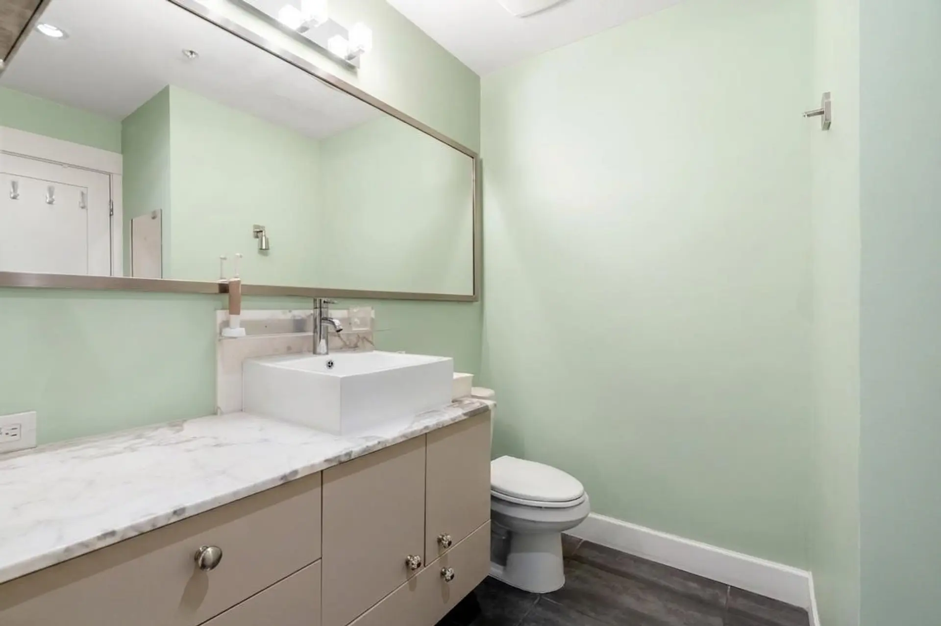 #304 6611 Eckersley Road - Image 17