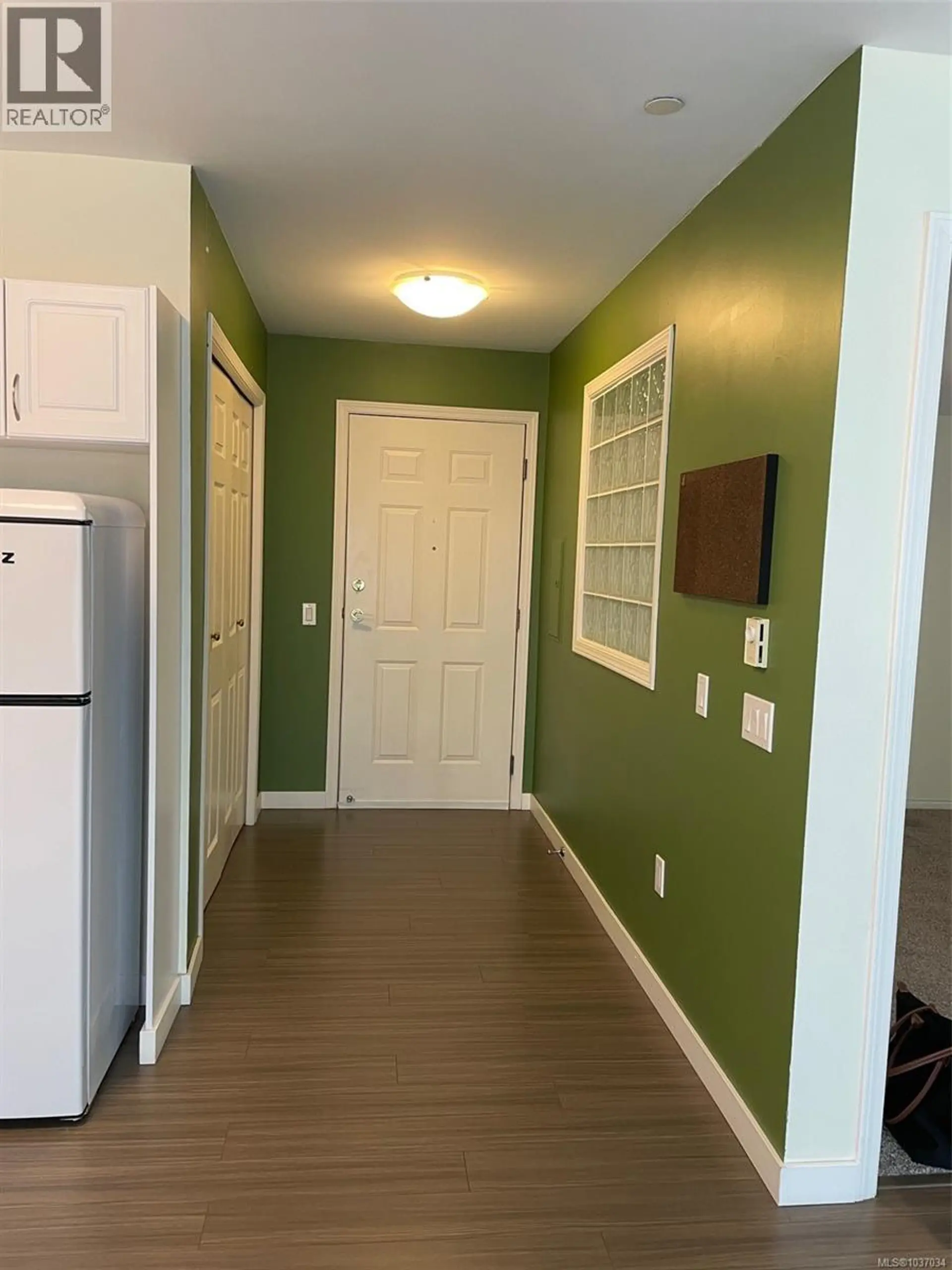 #206 1070 Southgate St - Image 10
