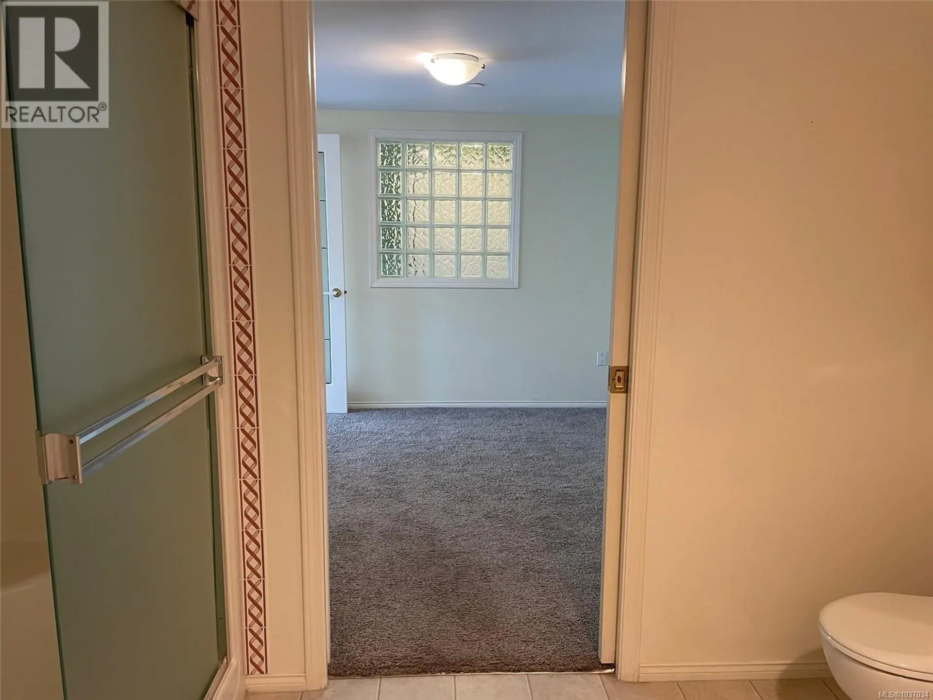 #206 1070 Southgate St - Image 14