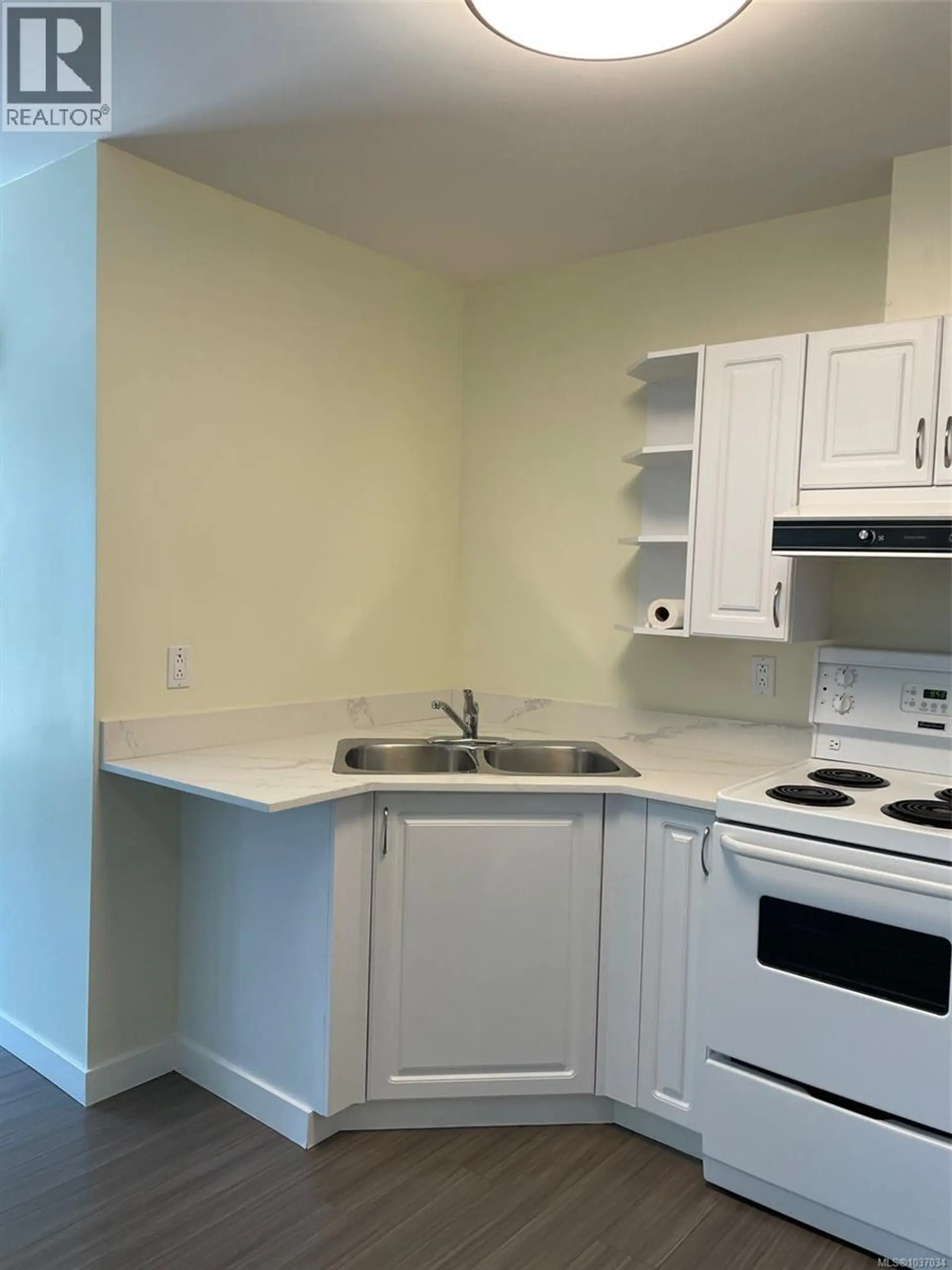 #206 1070 Southgate St - Image 3