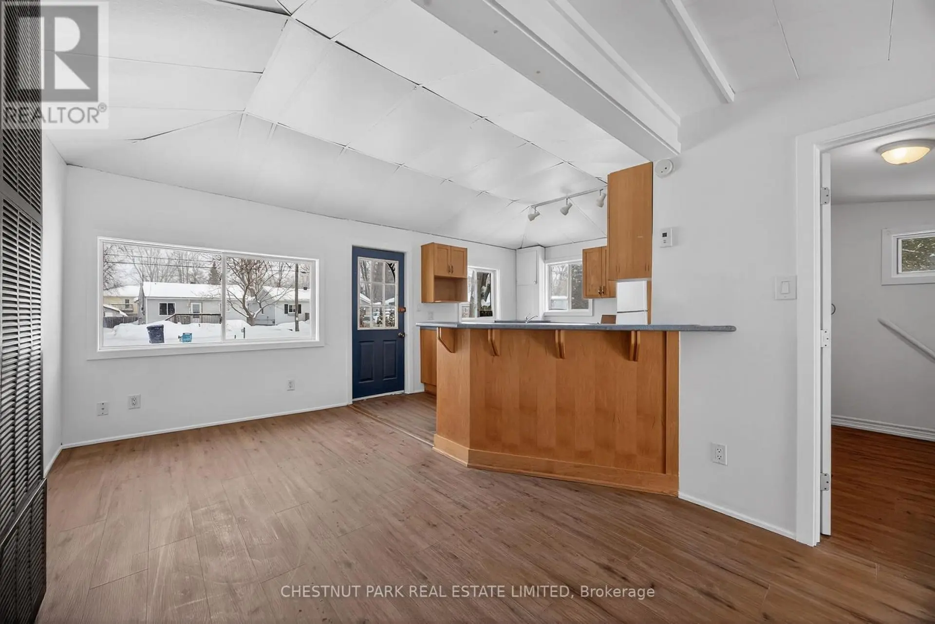 3410 BEACHVIEW AVENUE - Image 7