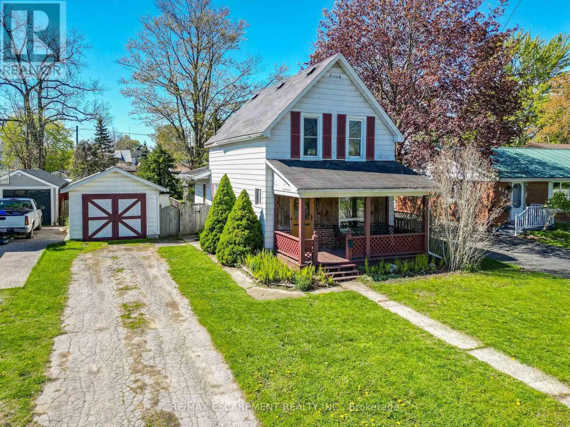520 ALDER STREET E - Image 1