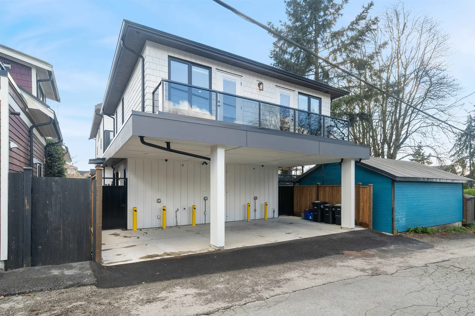 Property at 2609 Dundas Street, Vancouver, BC