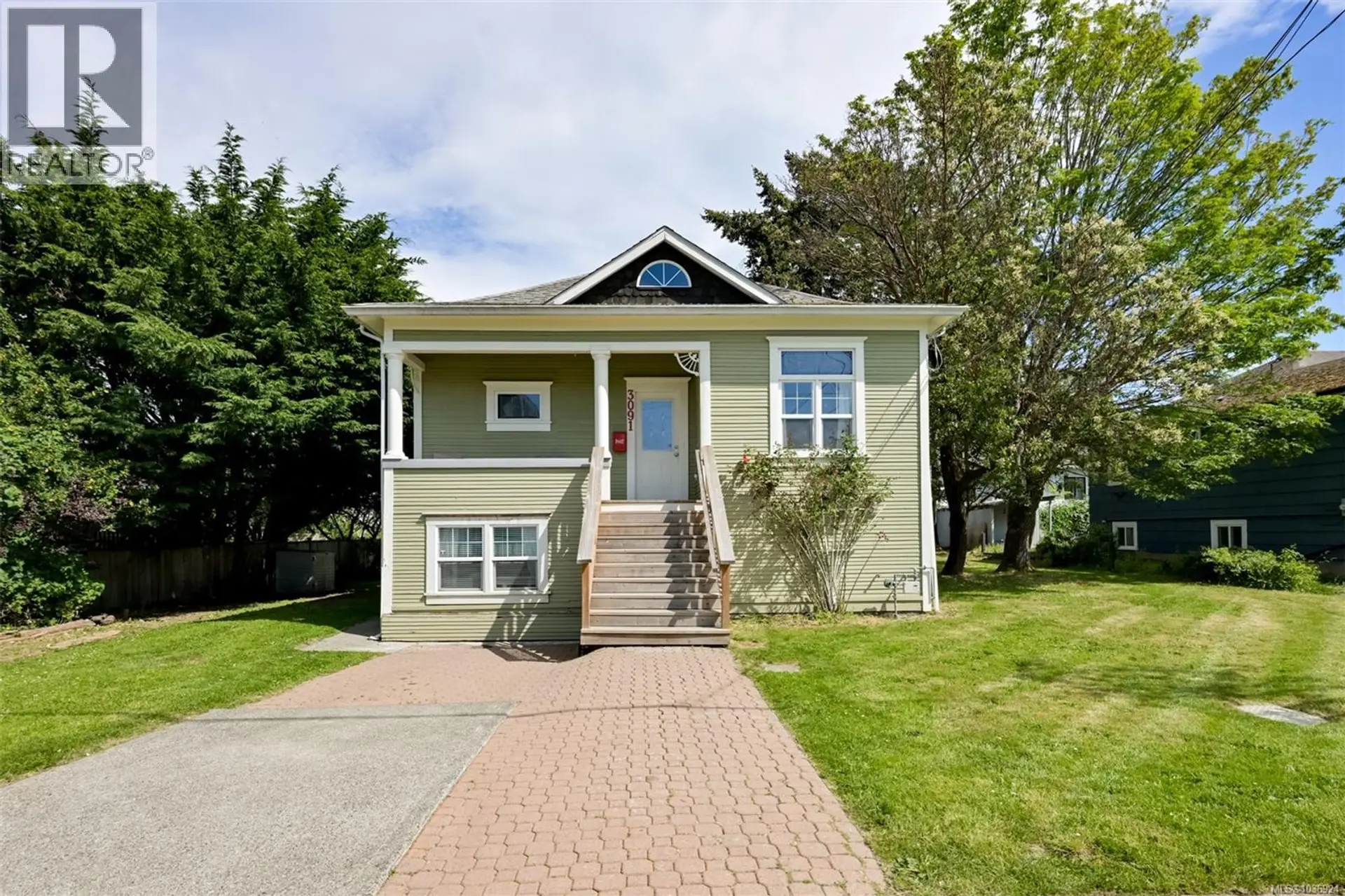 Property at 3091 Carroll St, Victoria, BC