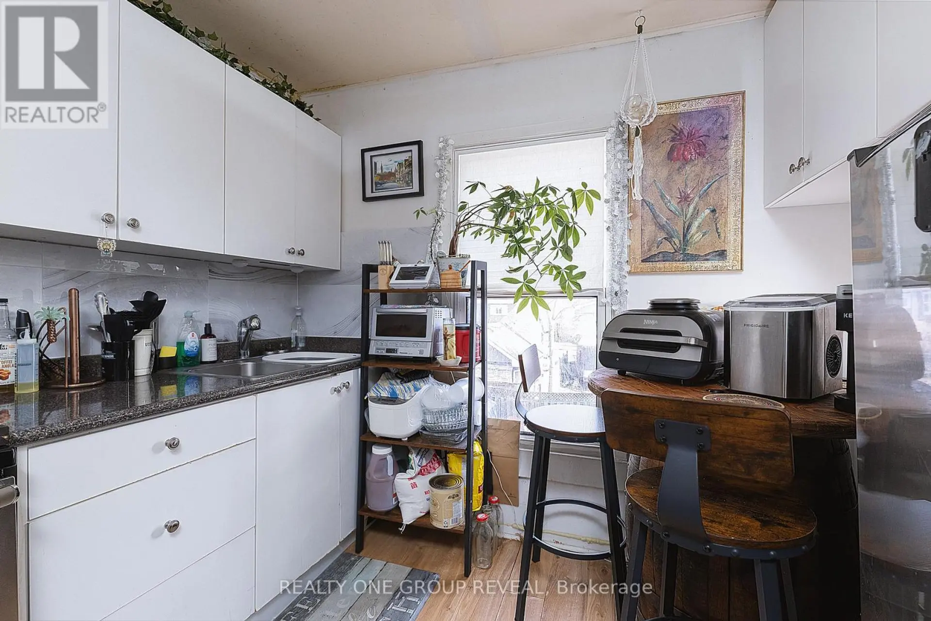 275 JARVIS STREET - Image 3