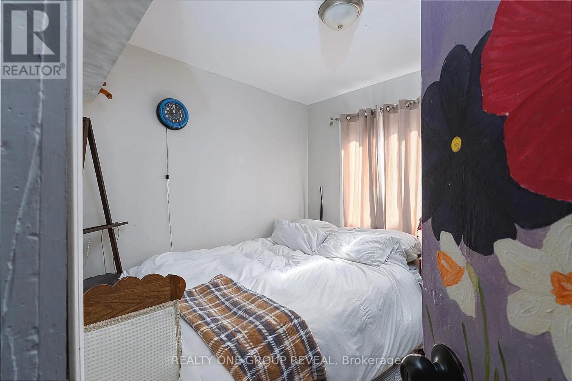 275 JARVIS STREET - Image 4