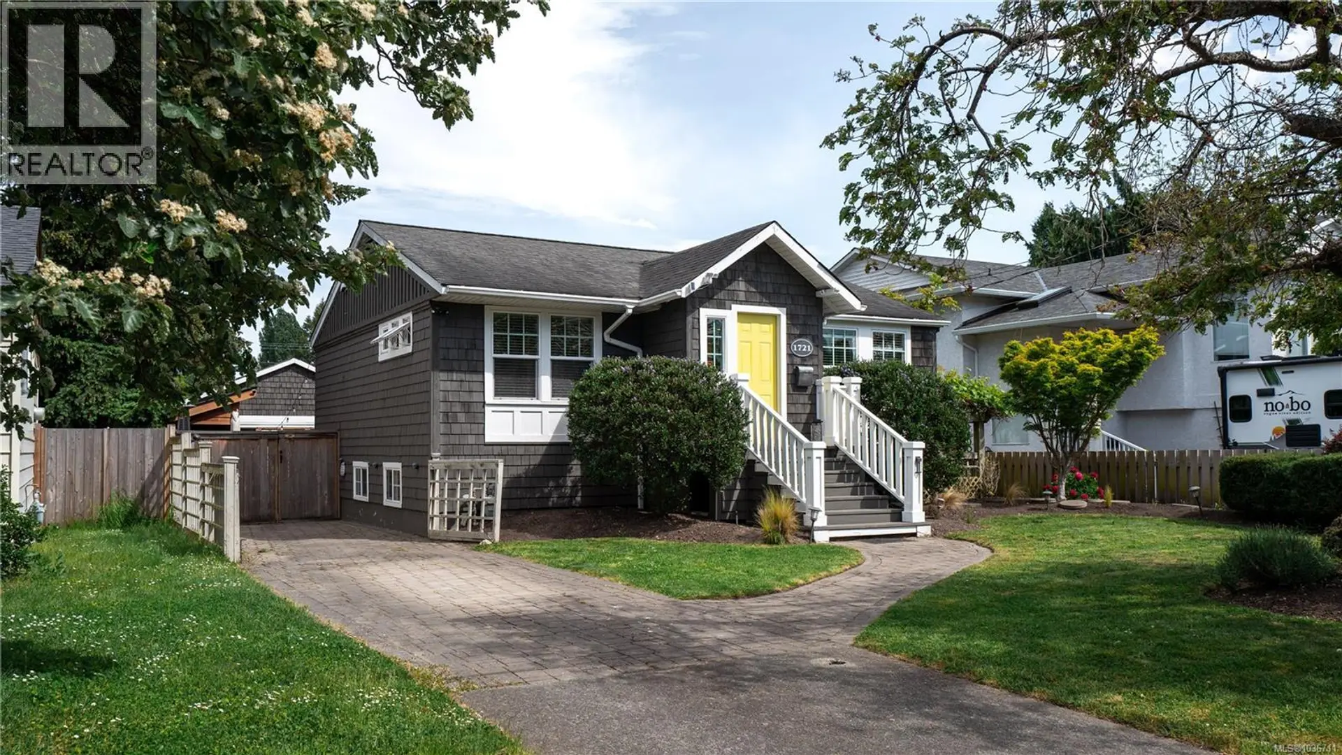 Property at 1721 Amphion St, Victoria, BC