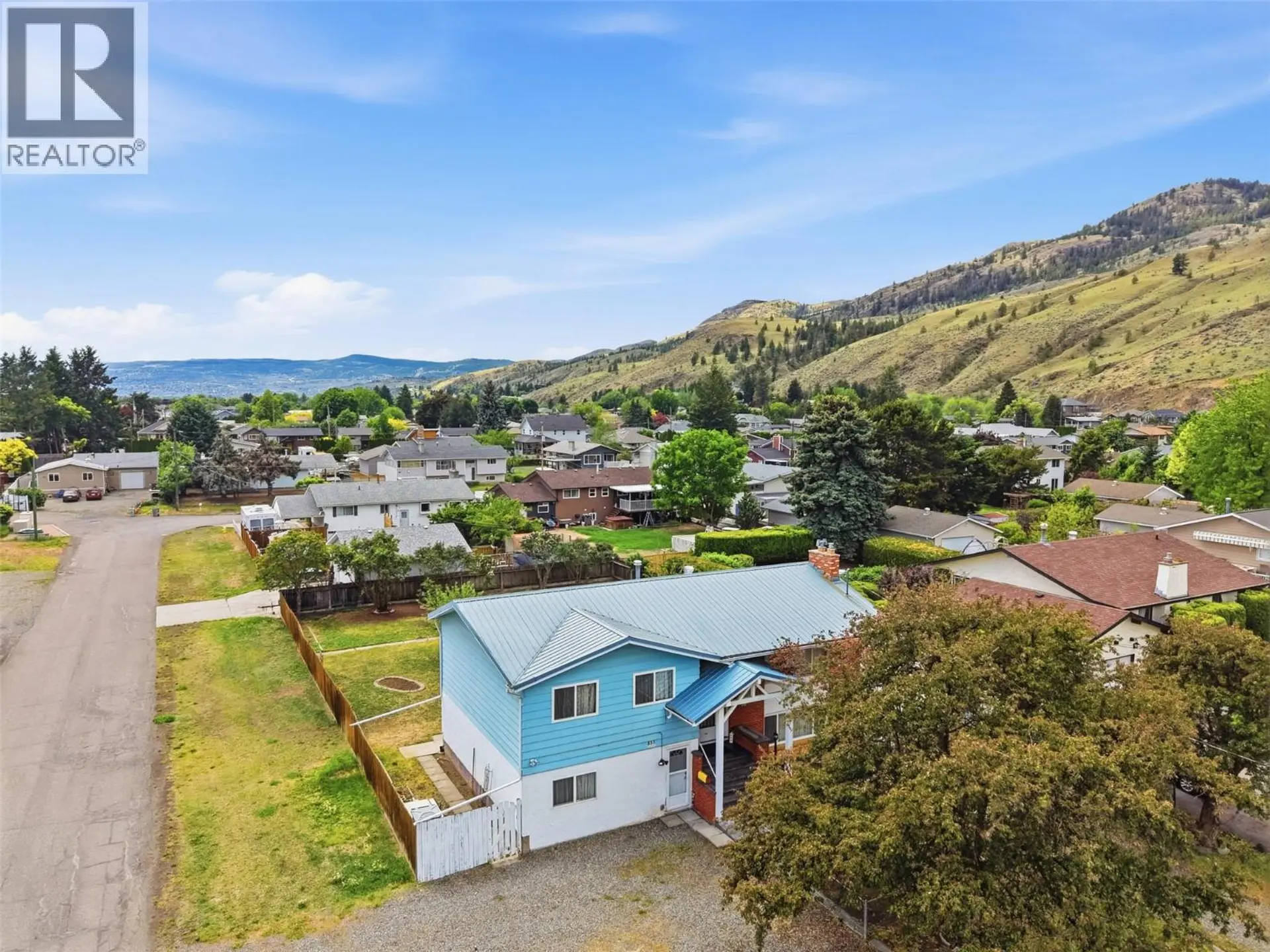 Property at 833 MCARTHUR Drive, Kamloops, BC