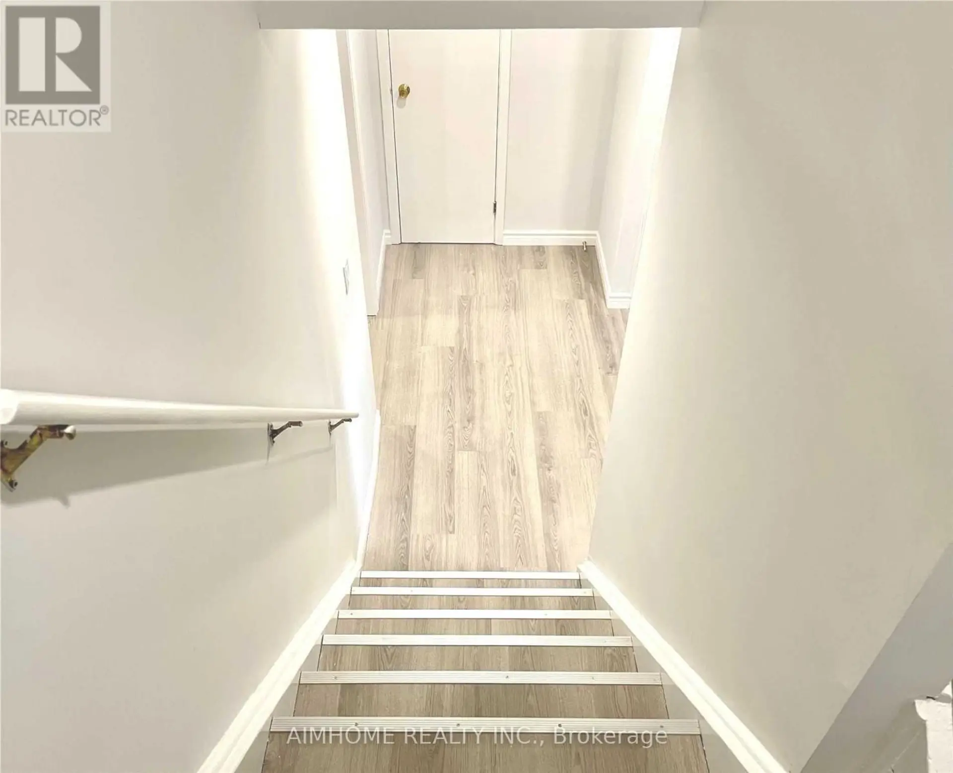 180 VALLEY STREAM DRIVE - Image 10