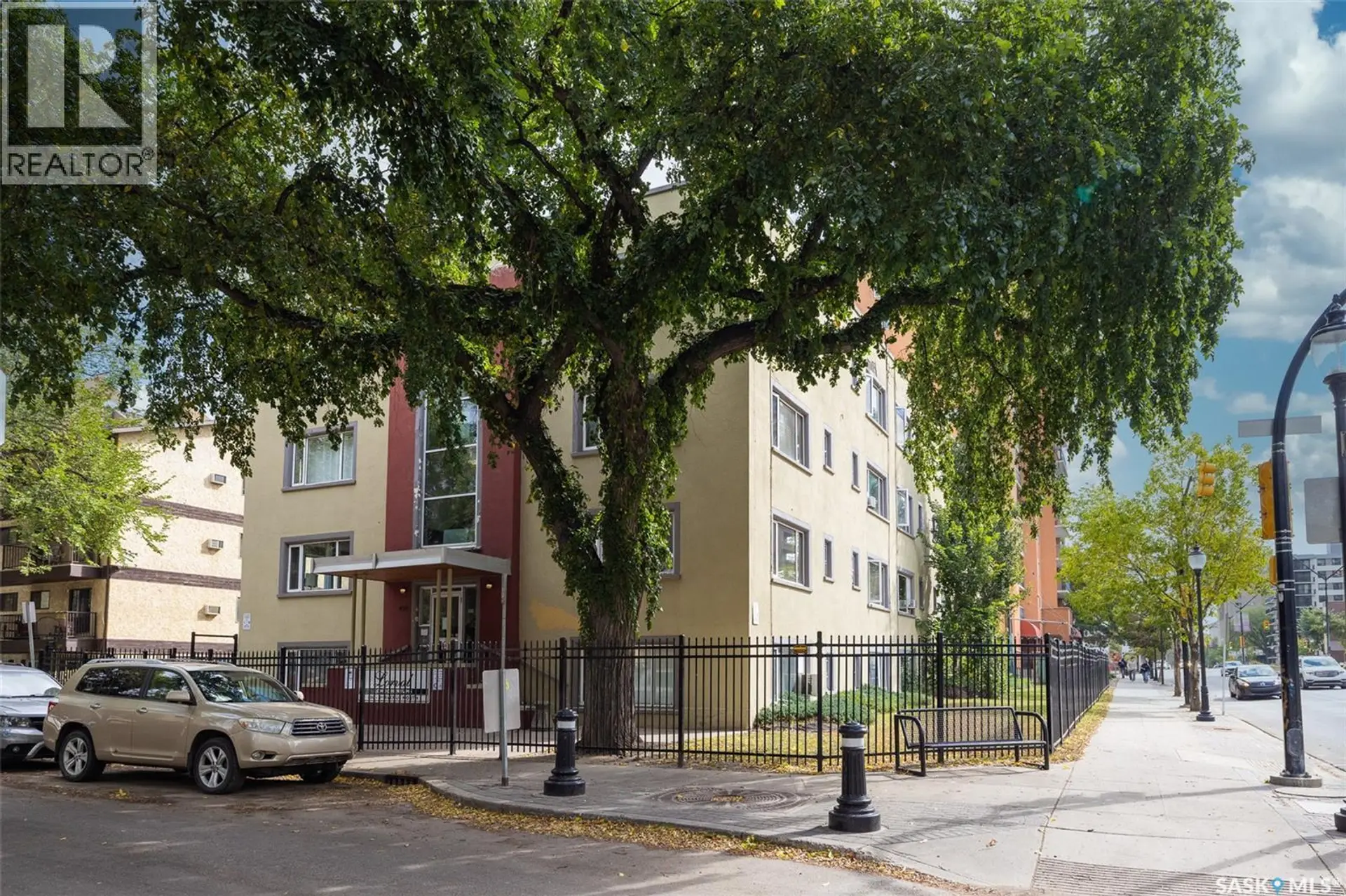 #2 400 4th AVENUE N - Image 8