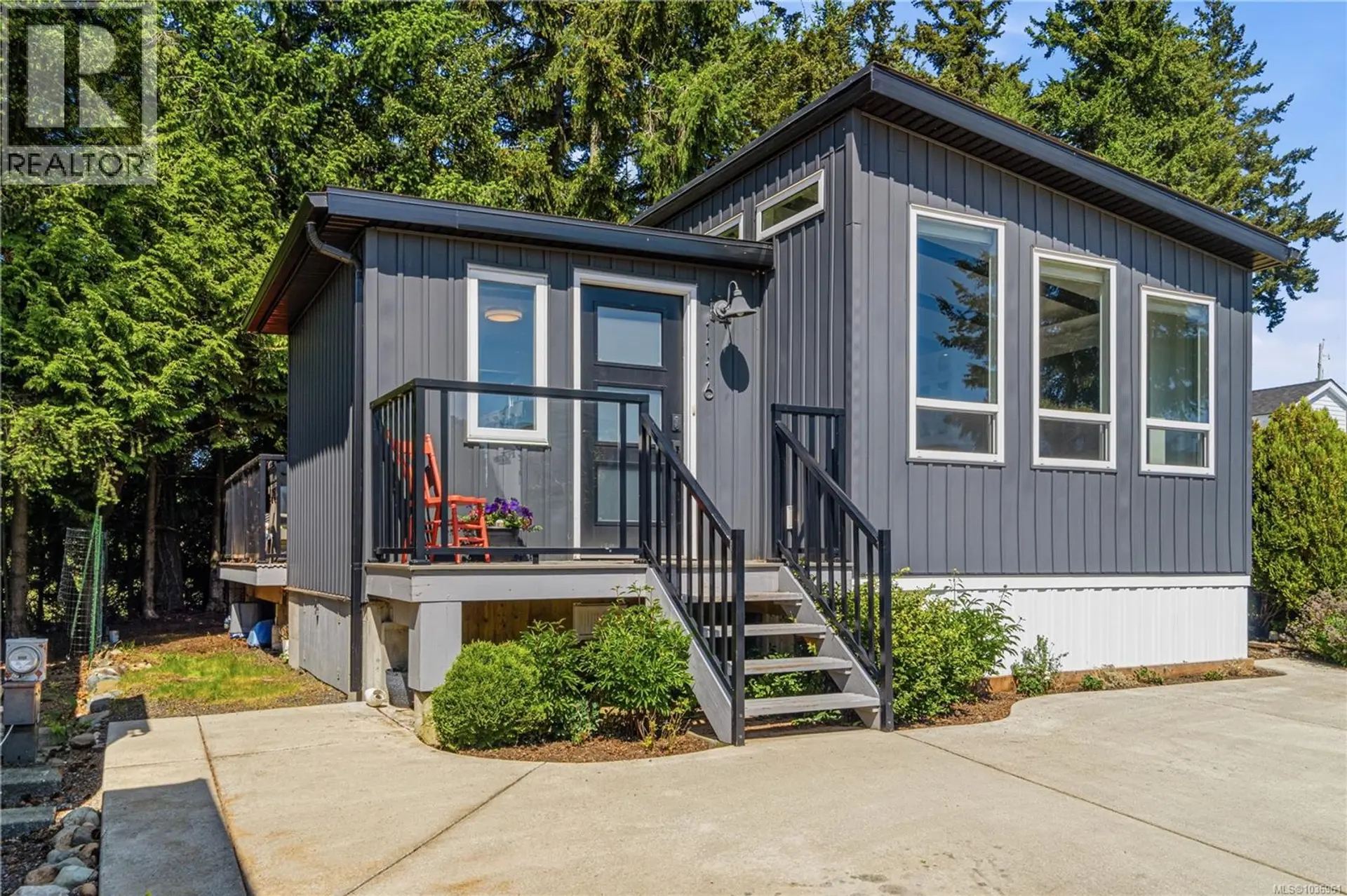 Property at 1116 Woss Lake Dr SE, Nanaimo, BC