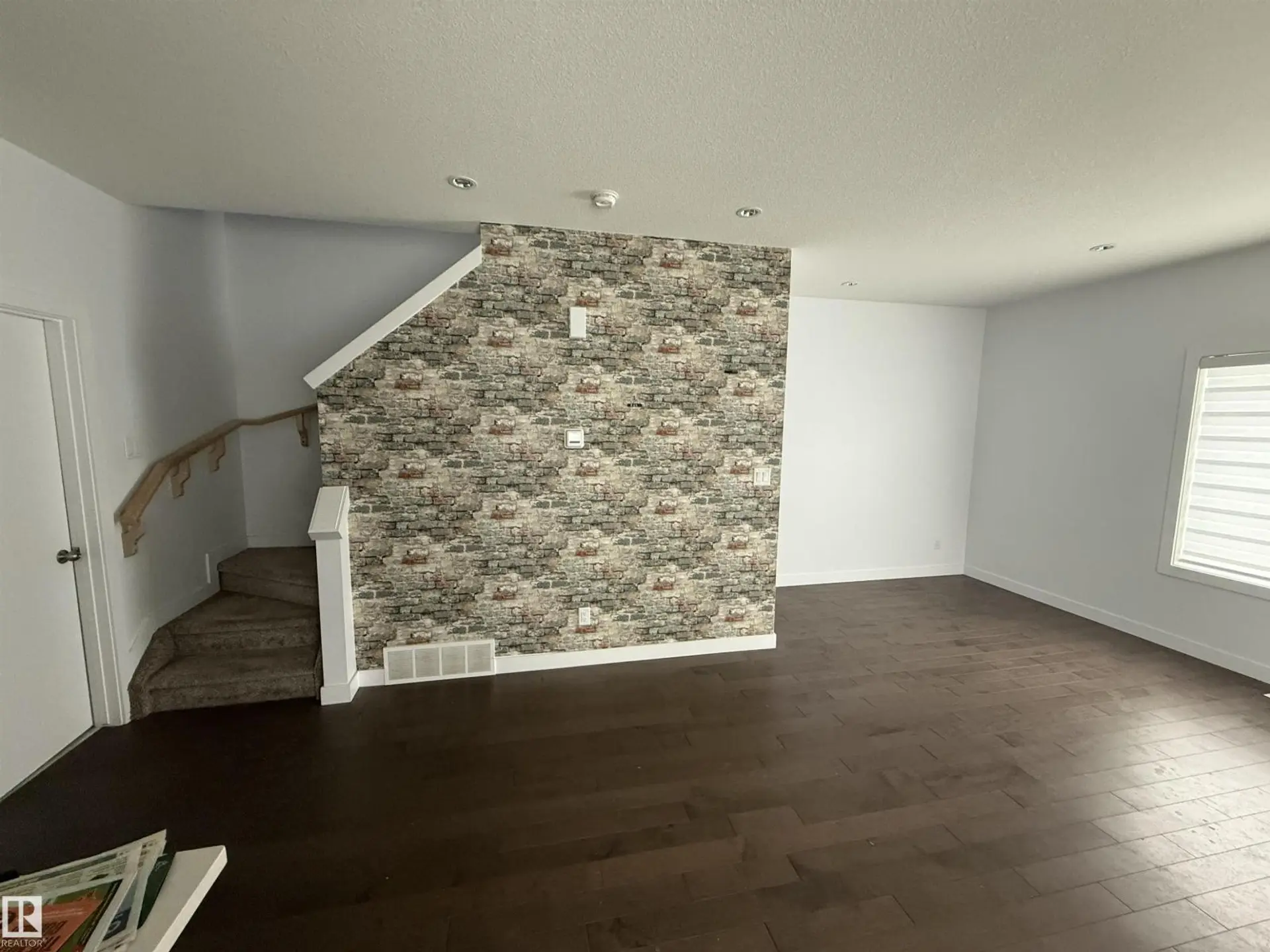 11402 133 AV NW - Image 2