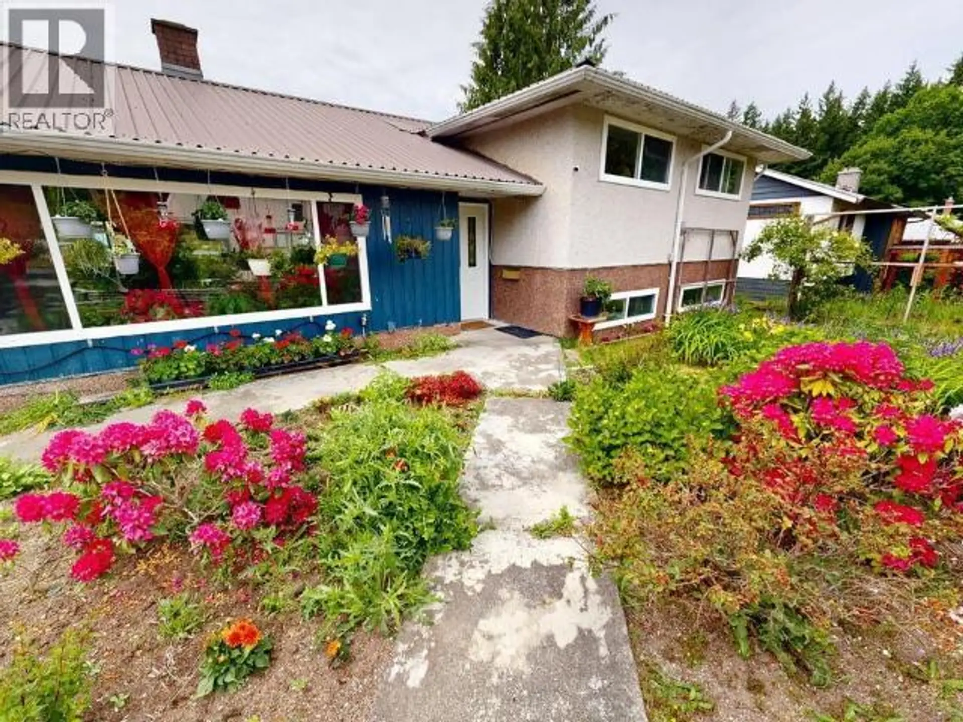 Property at 6503 HILLCREST AVE, Powell River, BC