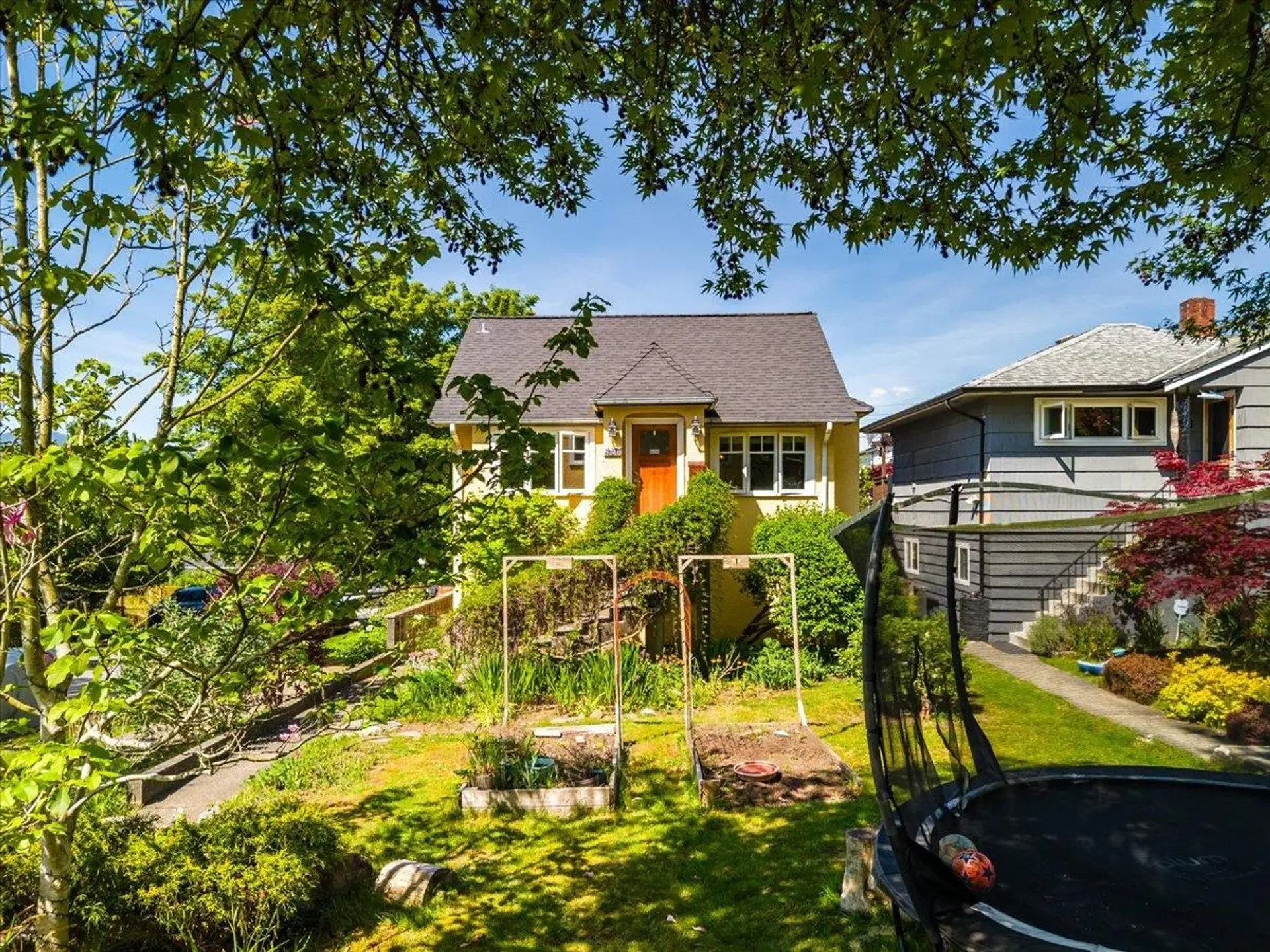 Property at 2607 E 5th Avenue, Vancouver, BC
