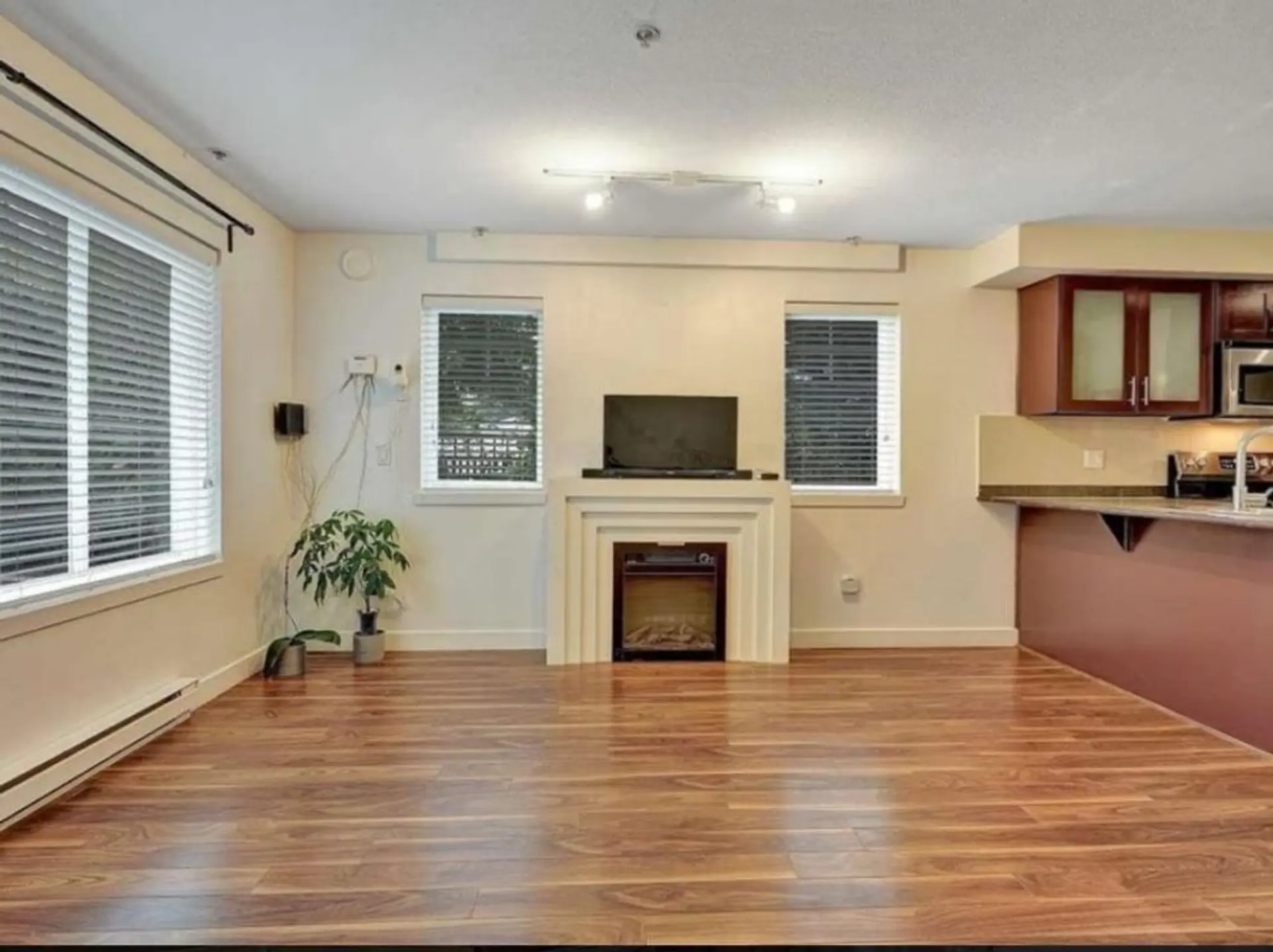 #125 13958 108 Avenue - Image 2