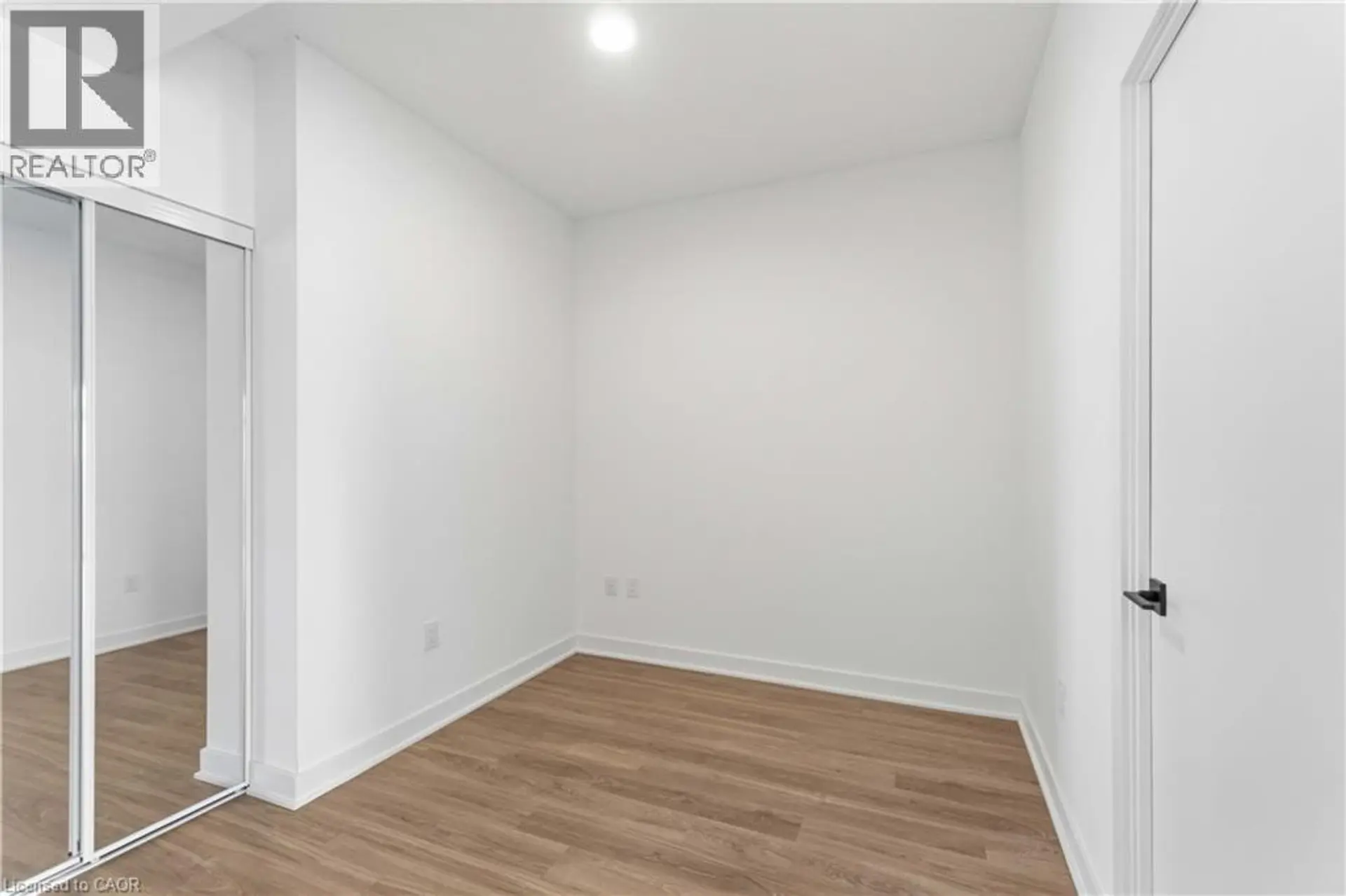 #1402 2782 BARTON Street E - Image 7