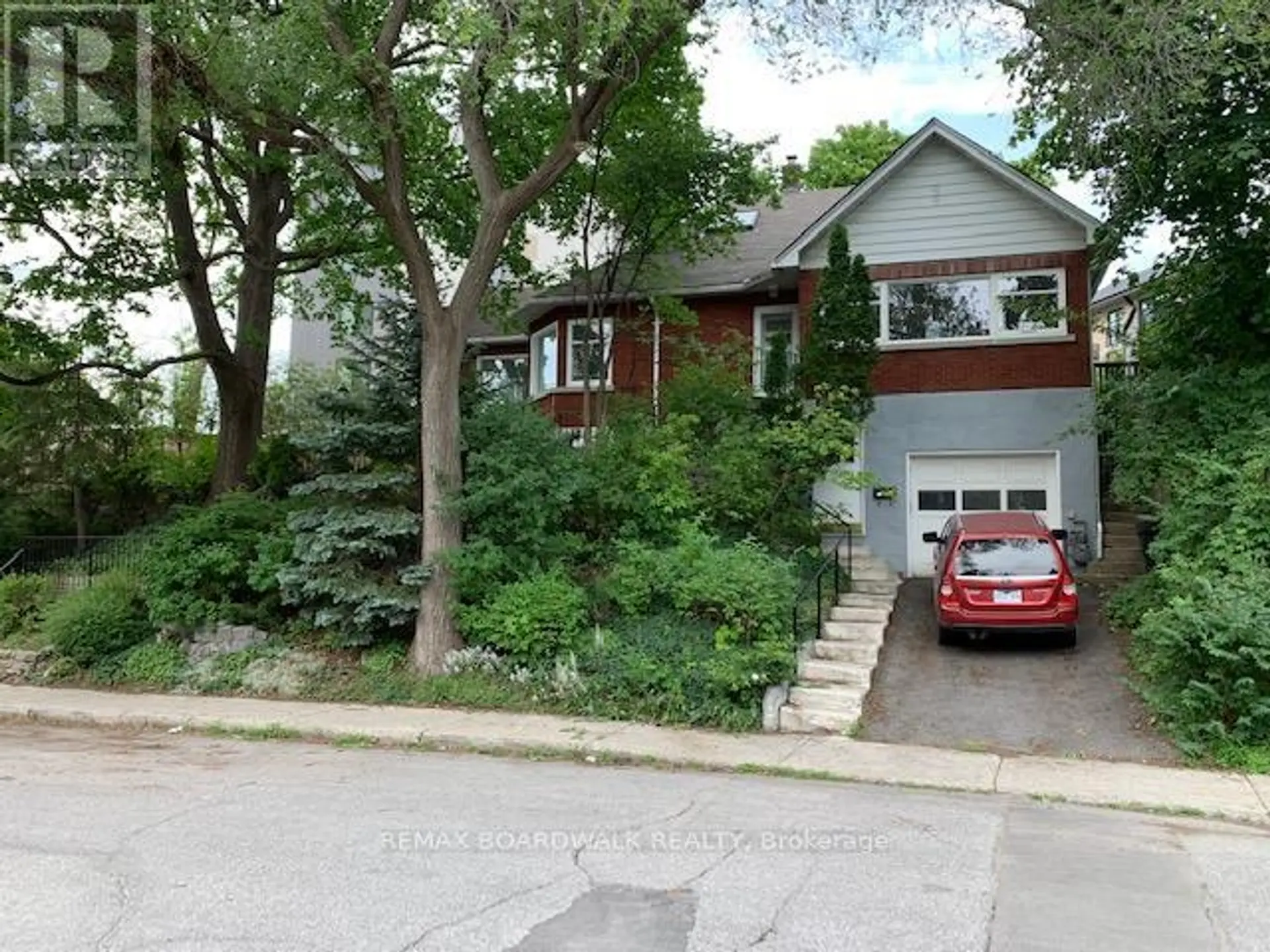11 KIPPEWA DRIVE - Image 1