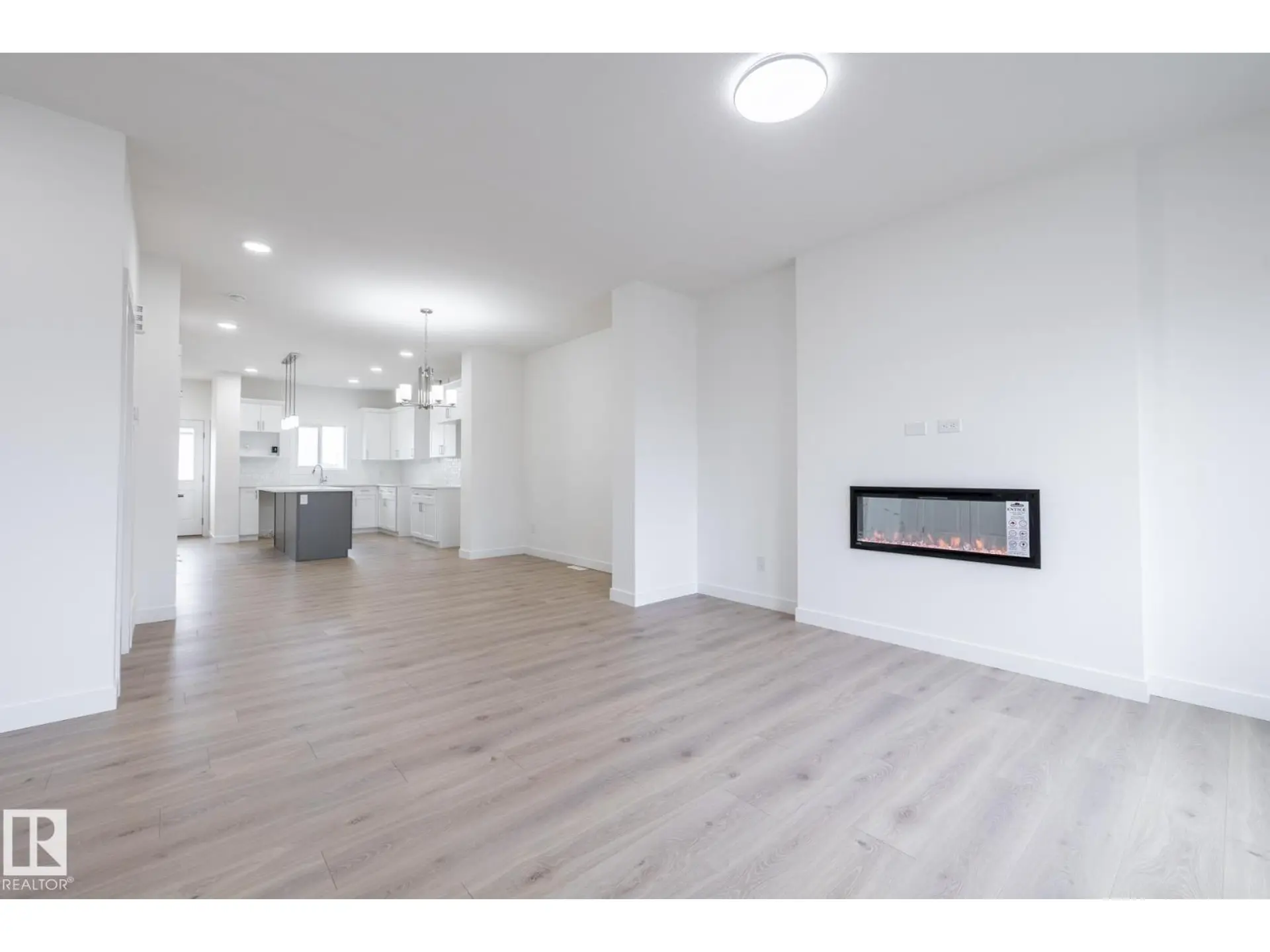 235 157 AV NE - Image 5