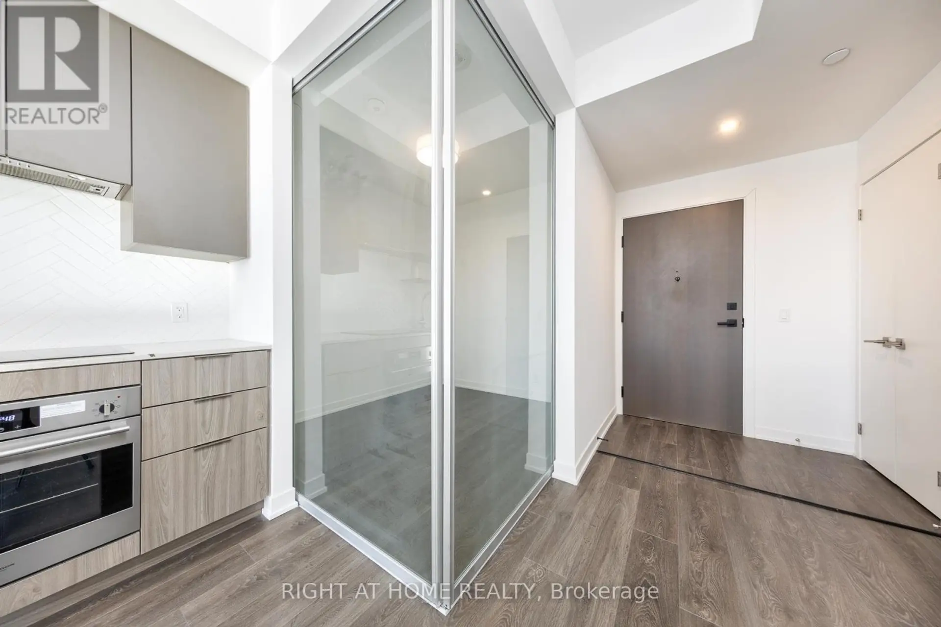 #2503 15 HOLMES AVENUE - Image 7
