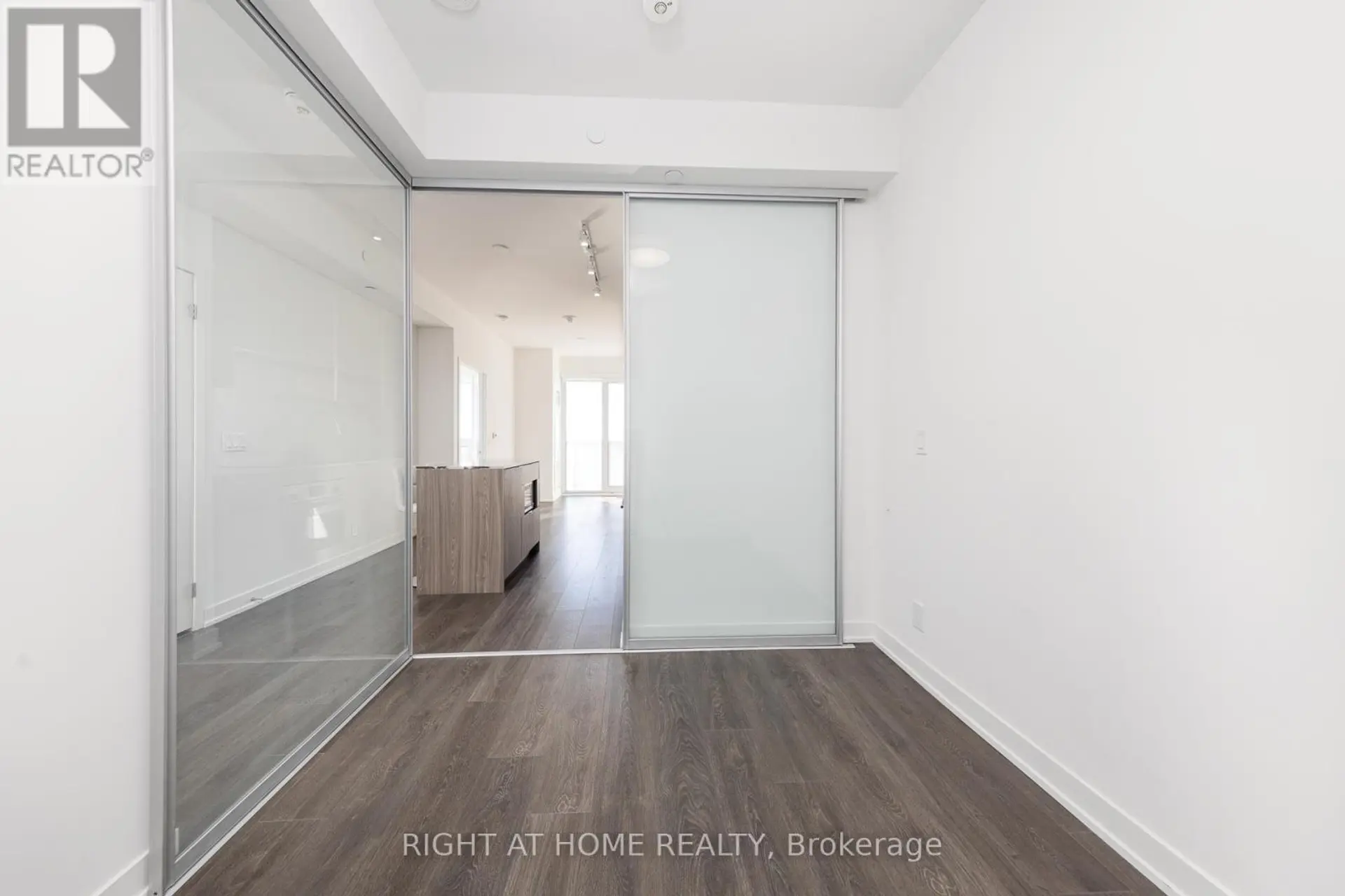 #2503 15 HOLMES AVENUE - Image 8