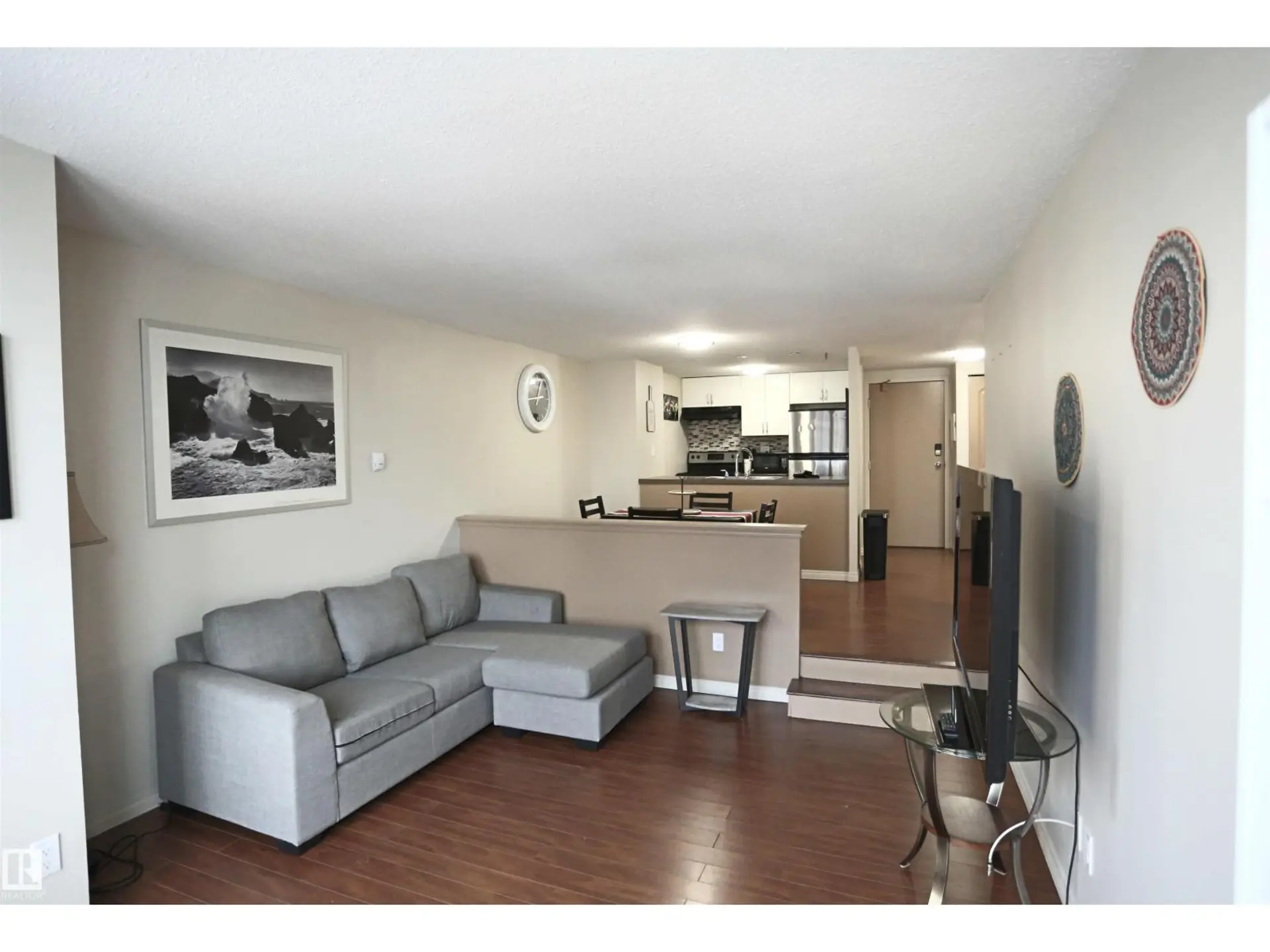 #804 10160 114 ST NW - Image 4