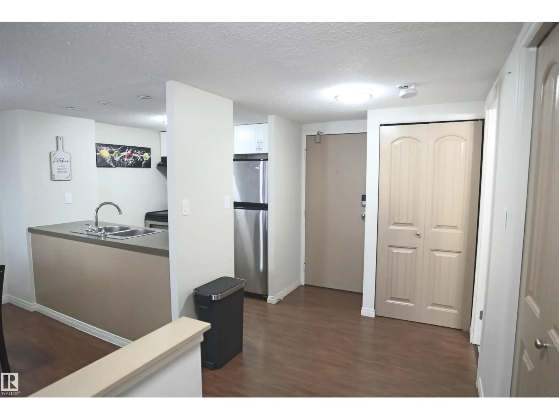 #804 10160 114 ST NW - Image 8