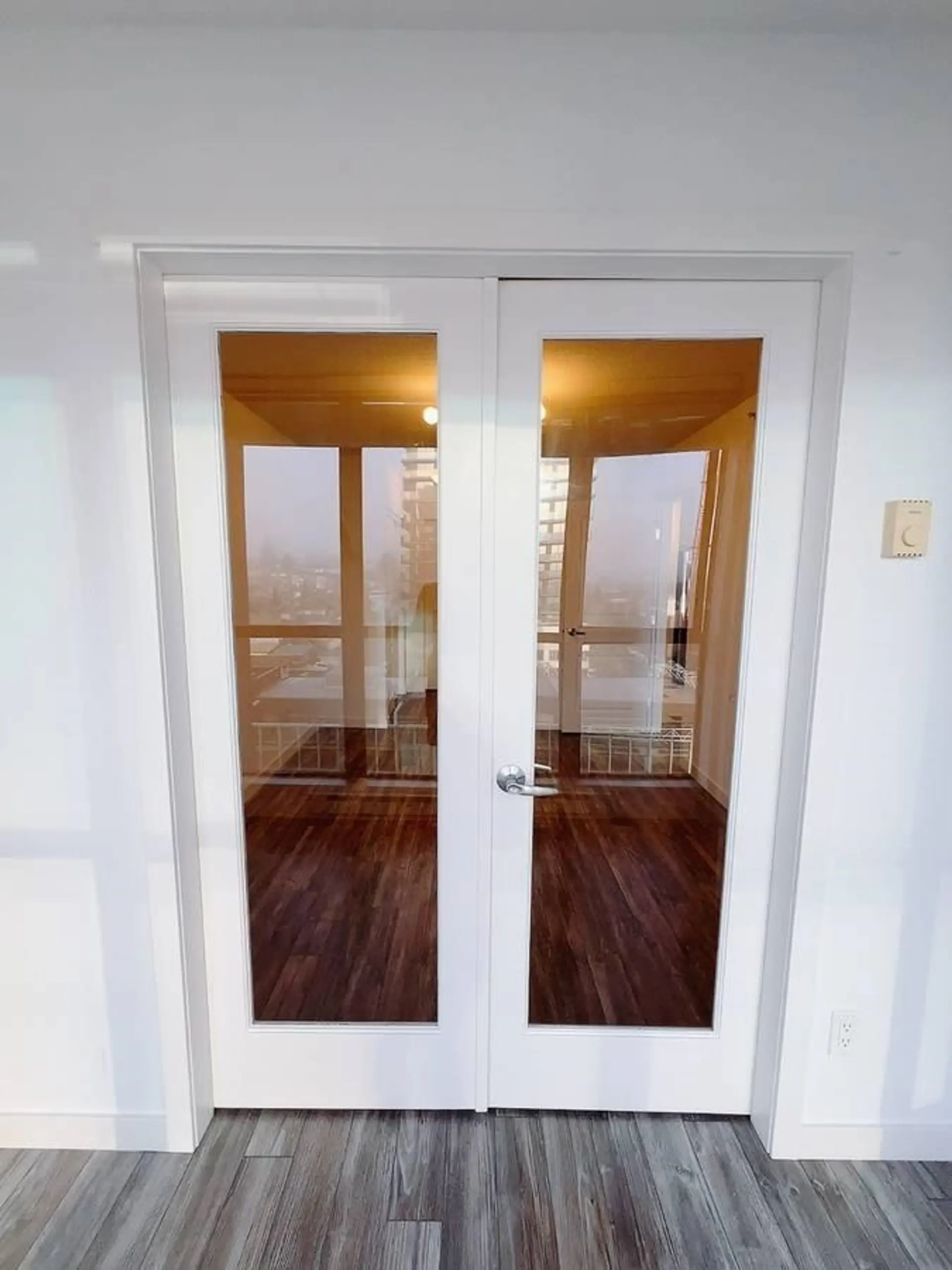 #806 3438 Vanness Avenue - Image 10
