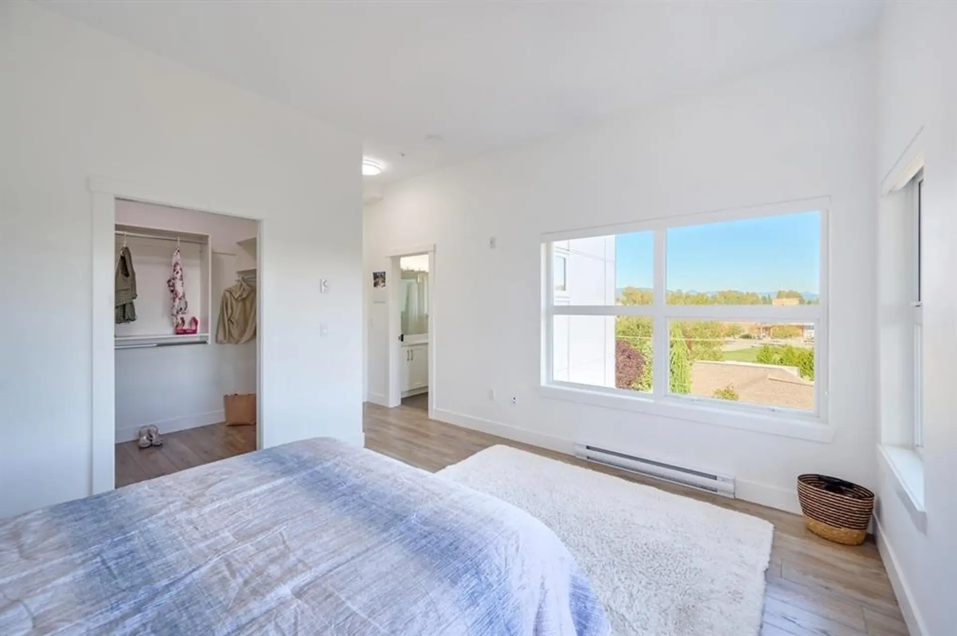 #503 22577 Royal Crescent - Image 8